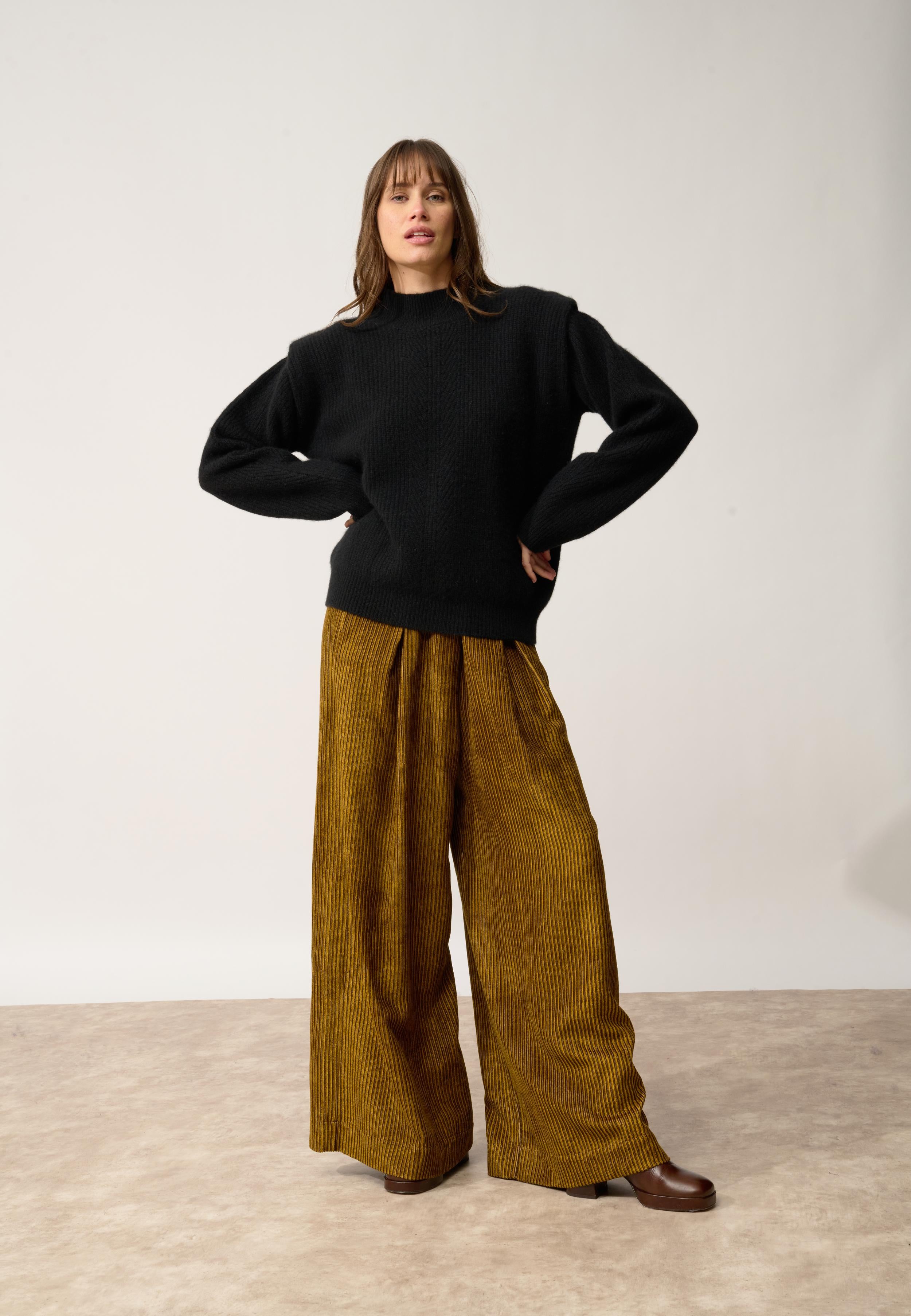 IQUITOS high neck sweater black