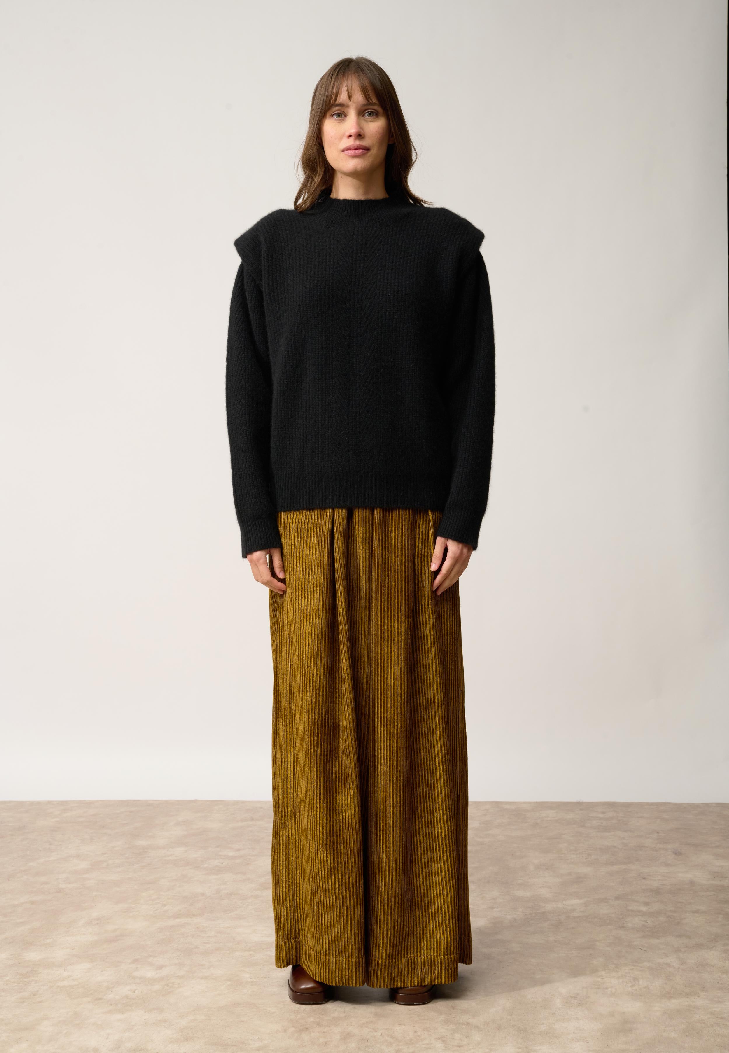 IQUITOS high neck sweater black