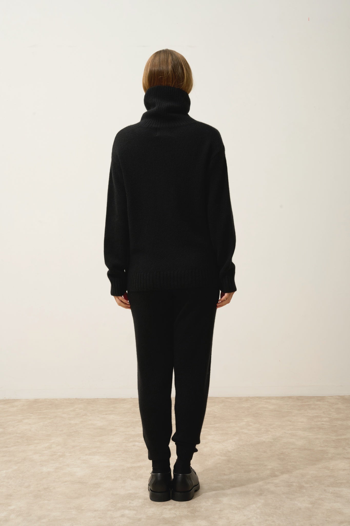 ISERIA pull col roulé 4 fils noir