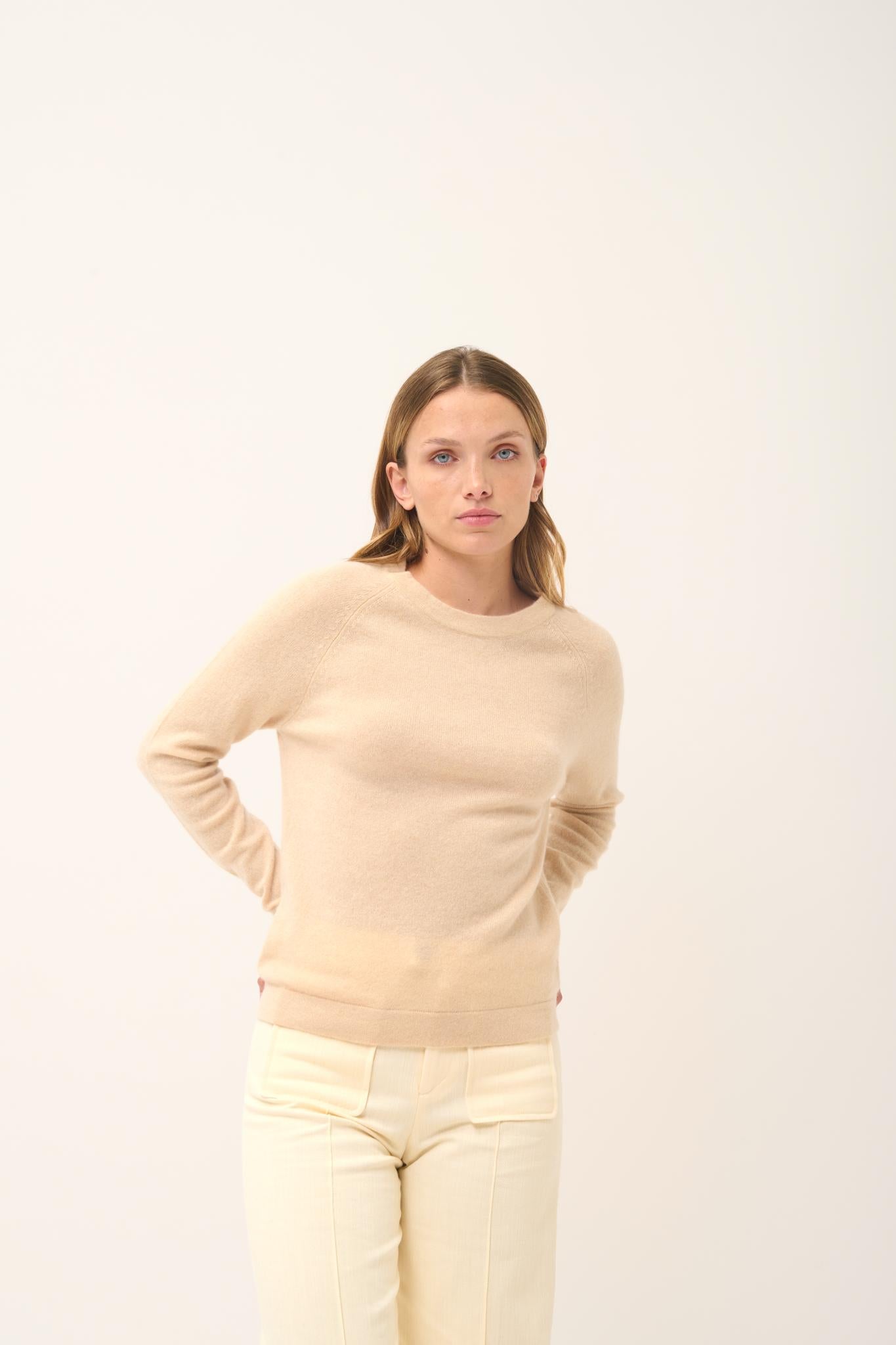 JANE round-neck sweater sand