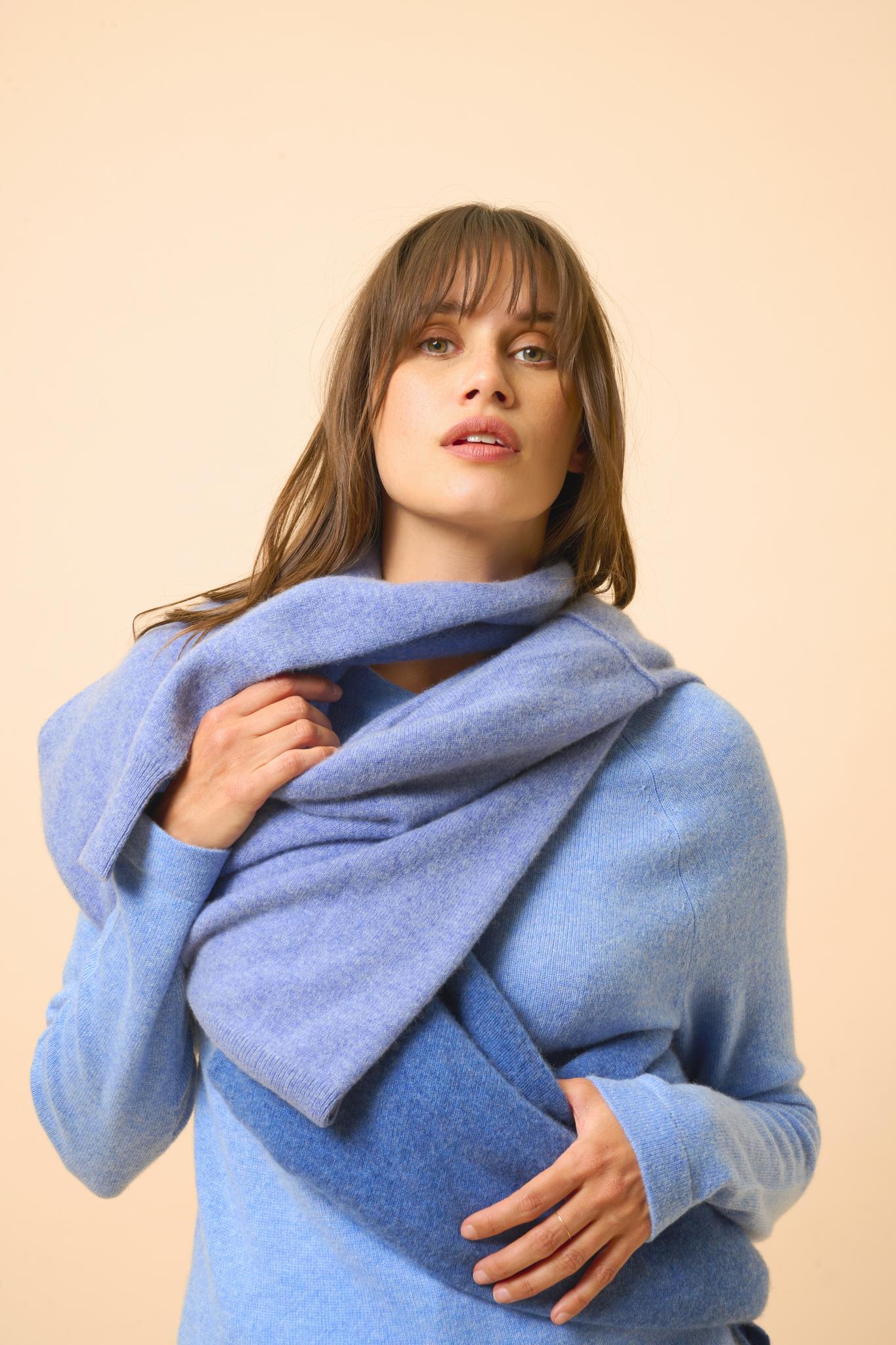 JANE round-neck sweater sky