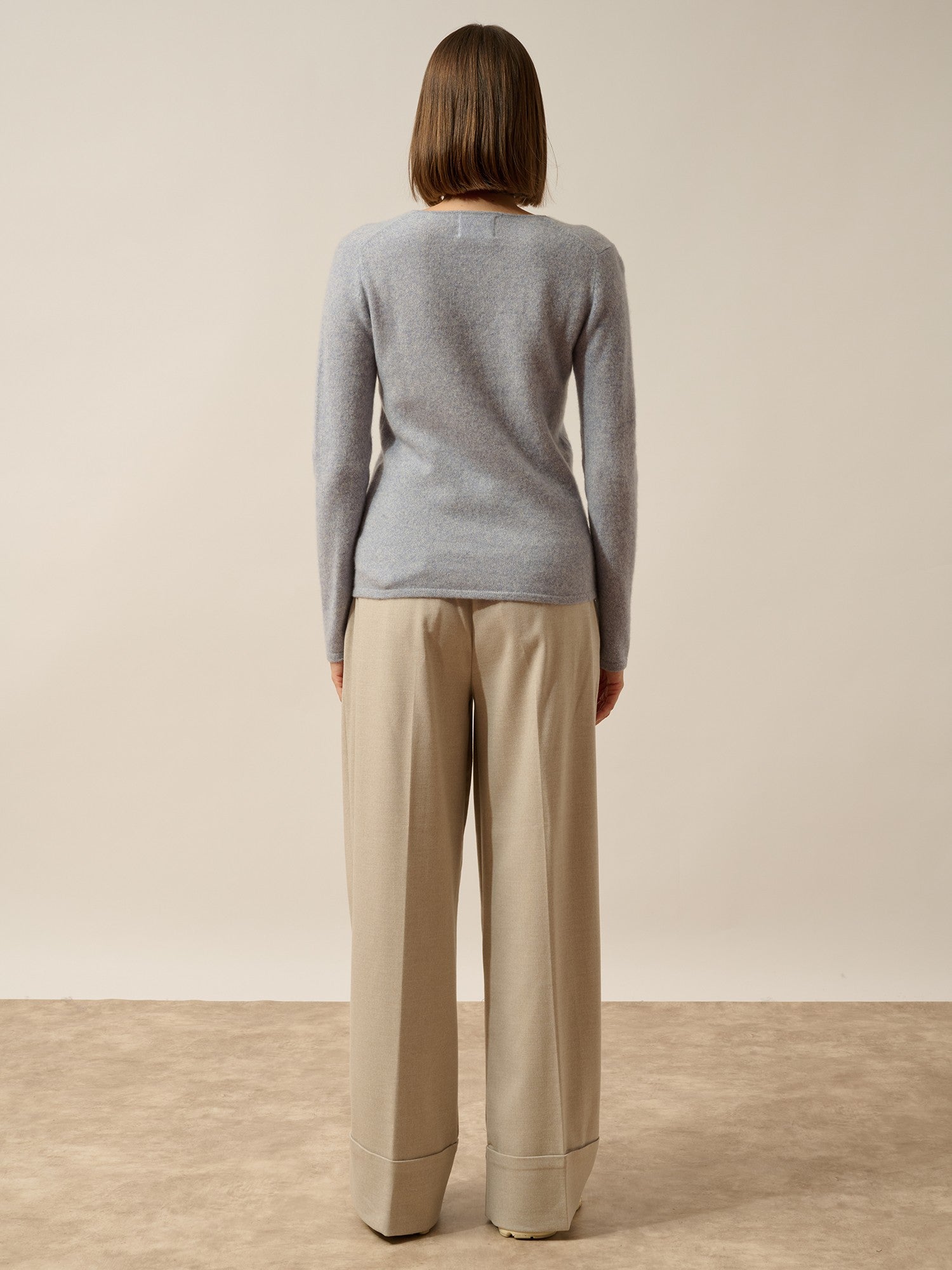 joan pull col v bleu ivoire