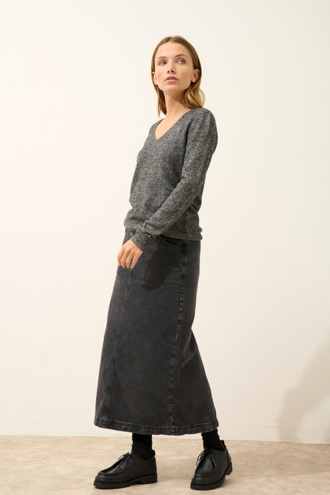 JOAN pull col v noir/blanc