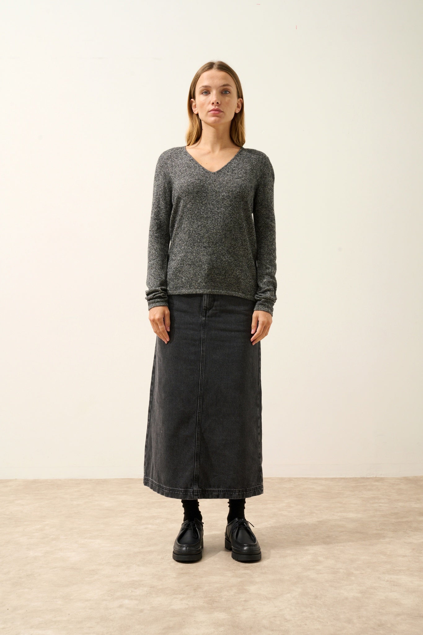 JOAN pull col v noir/blanc