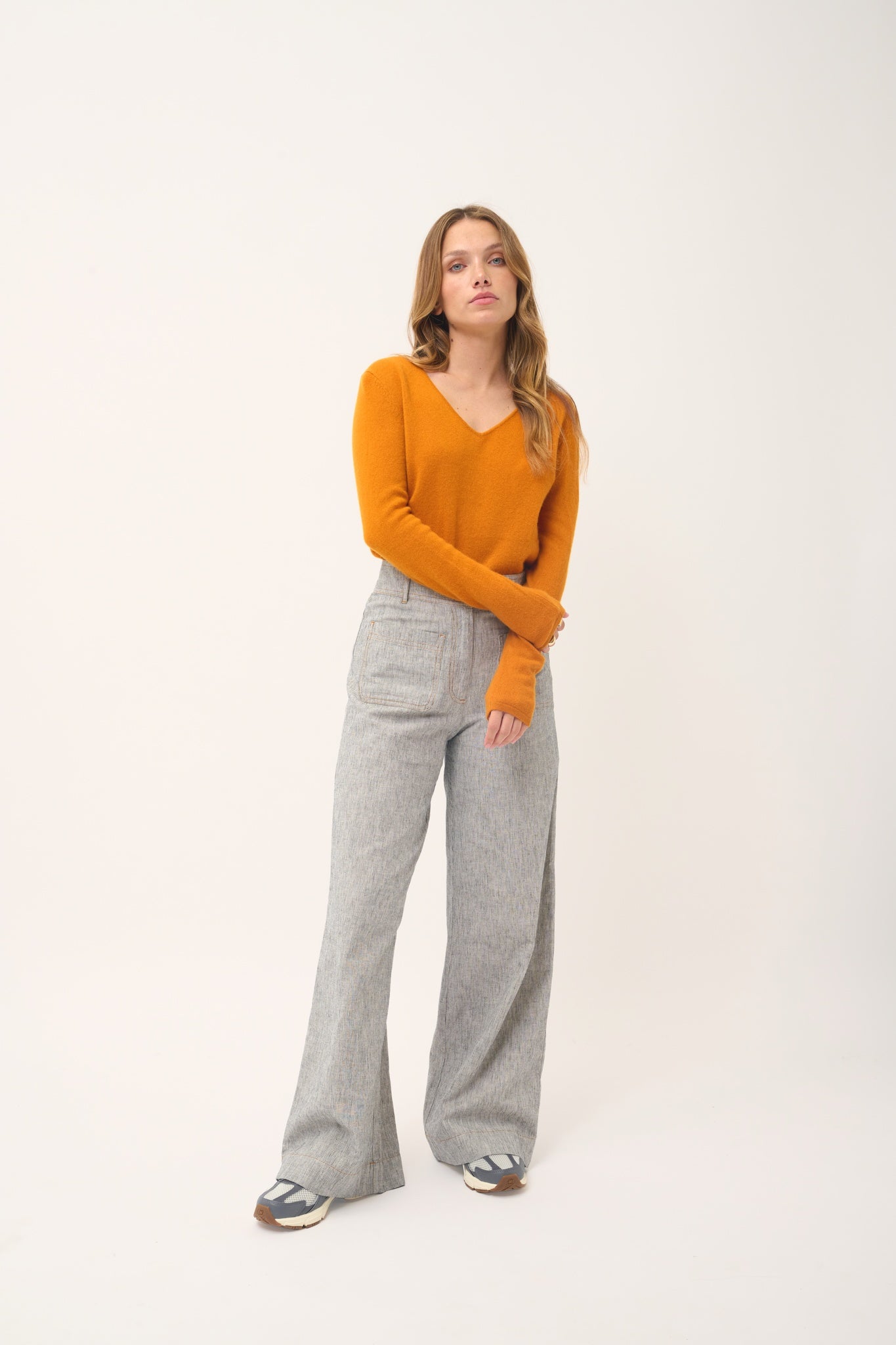 JOAN v-neck sweater ochre