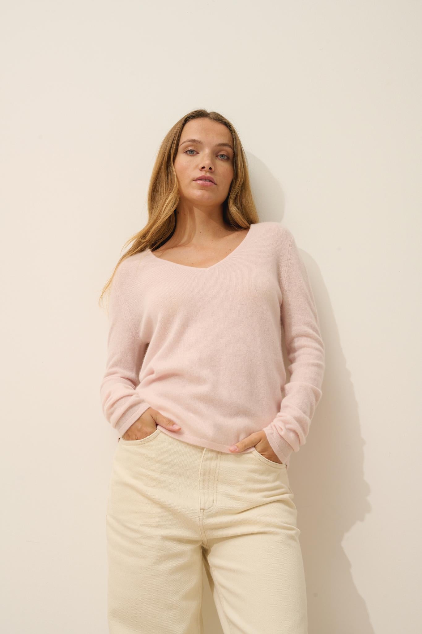 JOAN v-neck sweater powder
