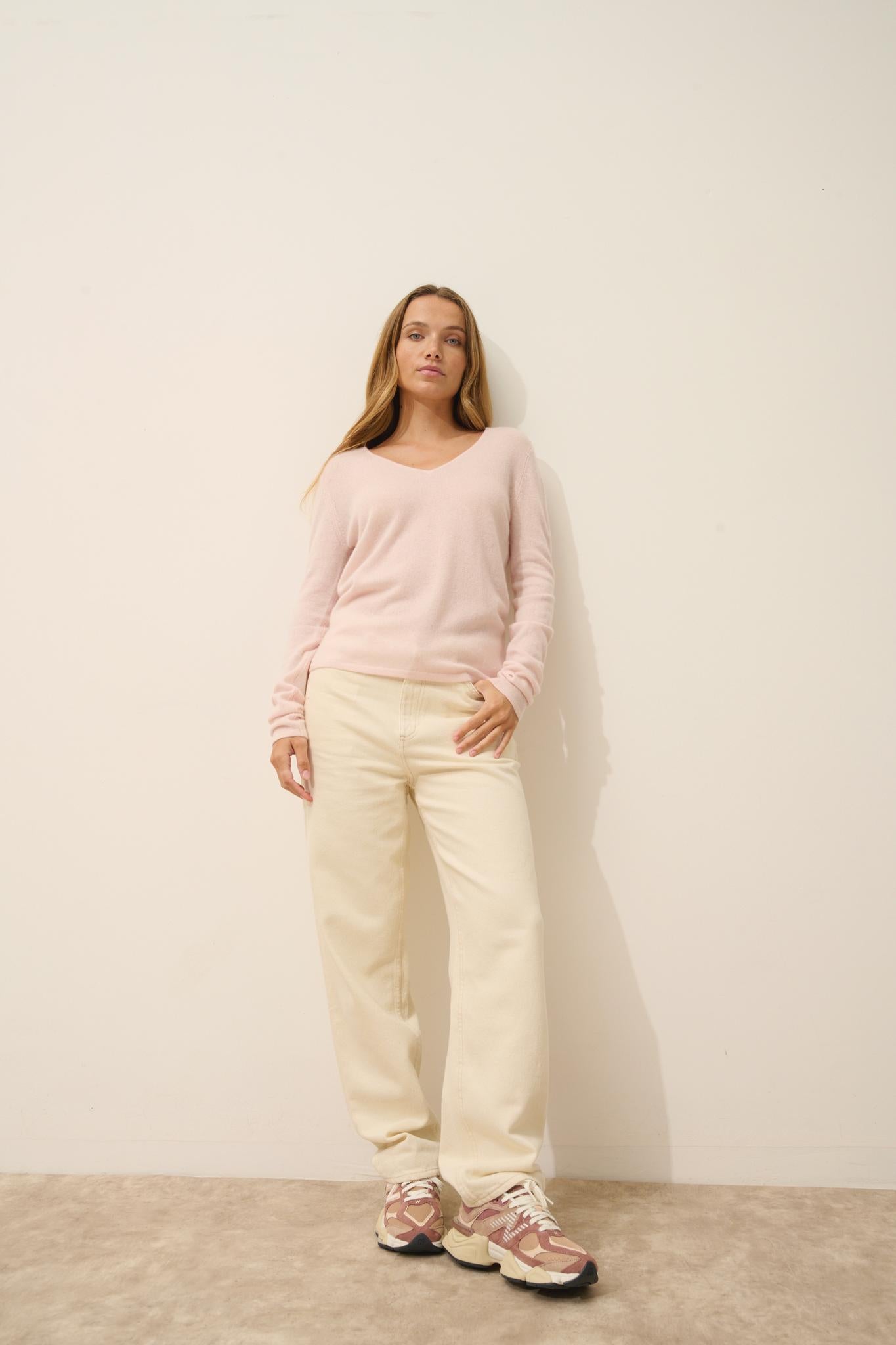 JOAN v-neck sweater powder
