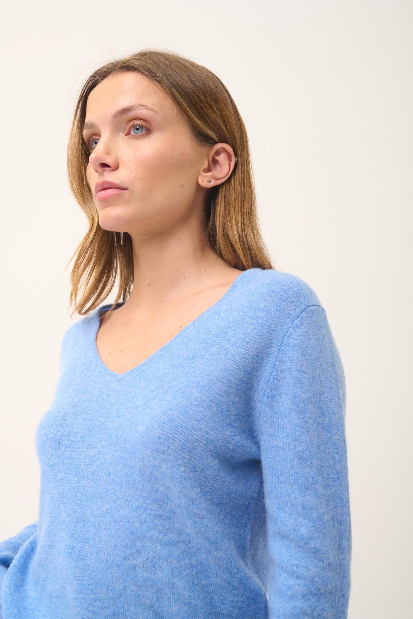 JOAN v-neck sweater sky