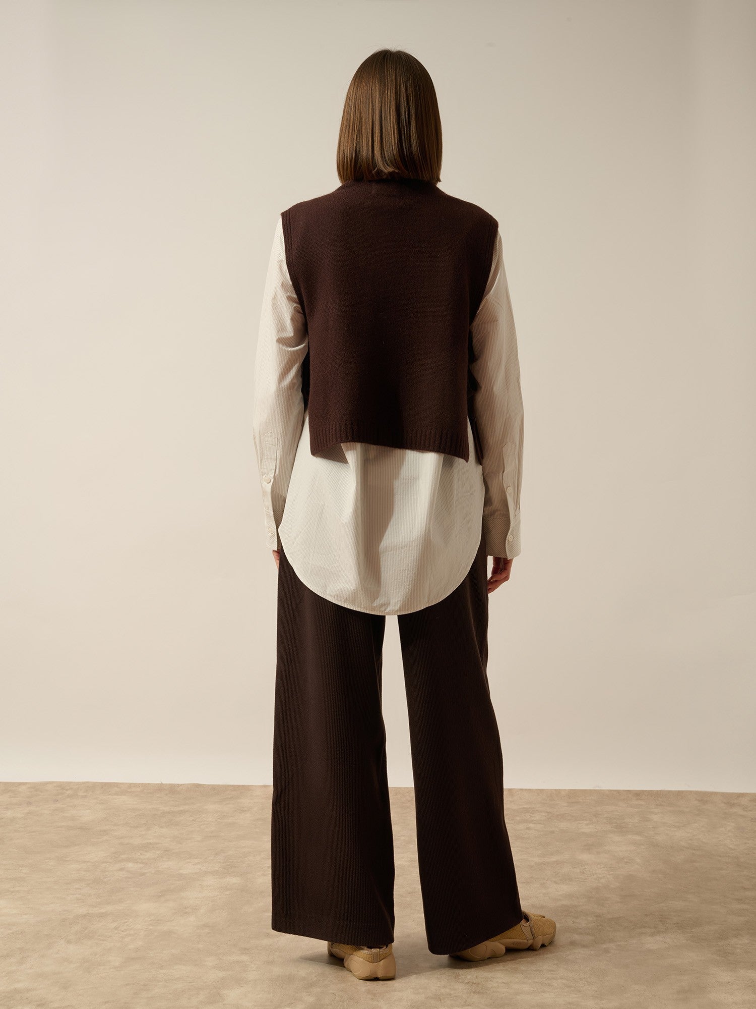 Johana open poncho with turtleneck, 4-ply chocolate brown