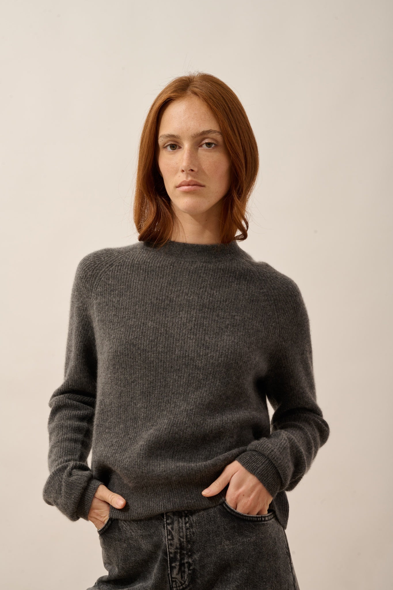 JONA pull col rond zippé dos anthracite chiné