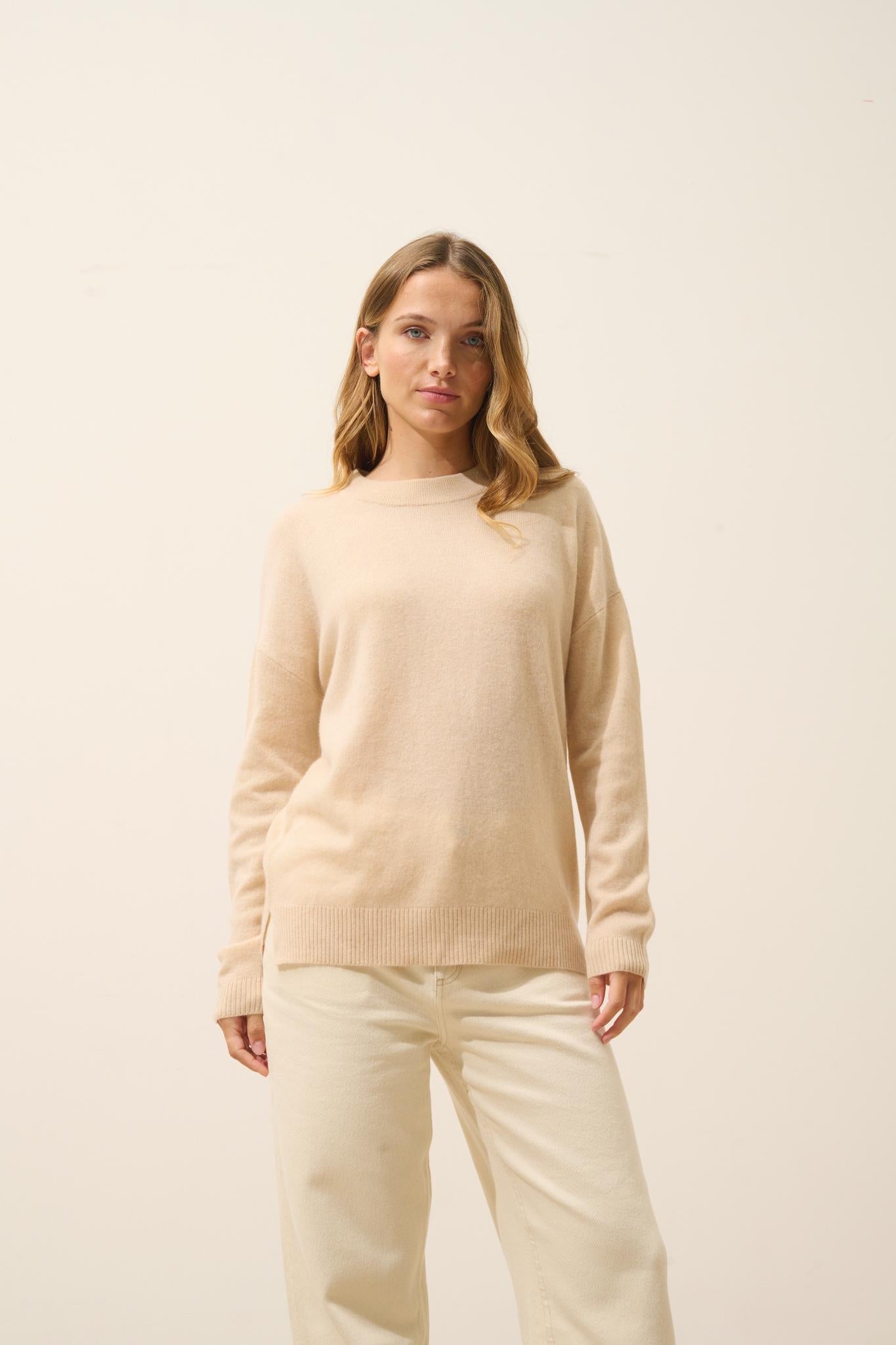 JOSPE round-neck sweater sand