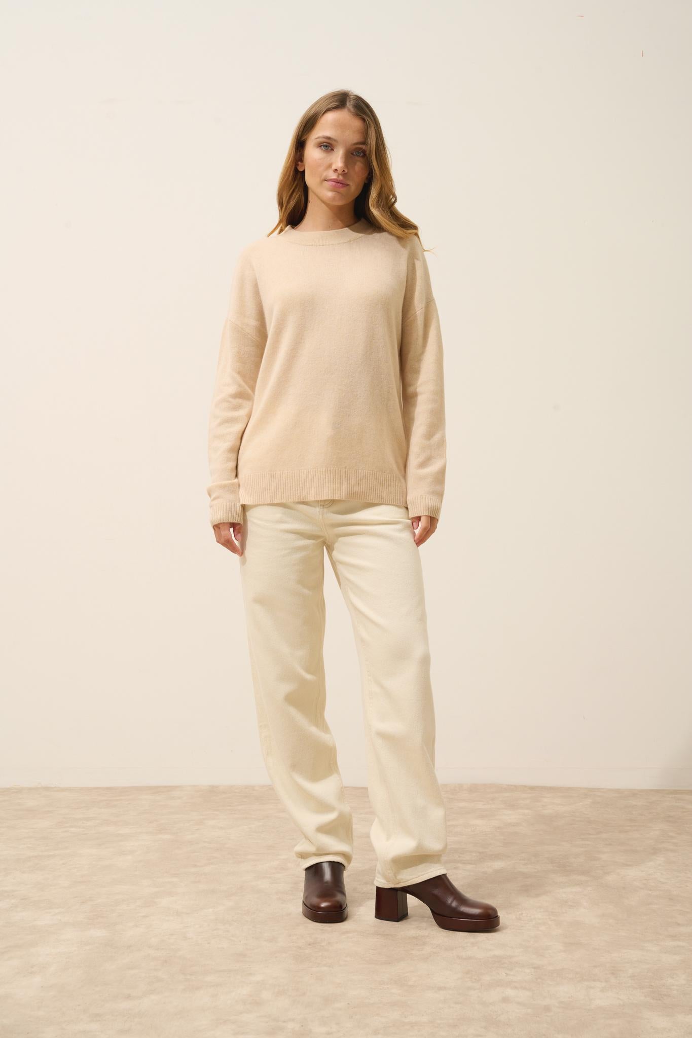 JOSPE round-neck sweater sand