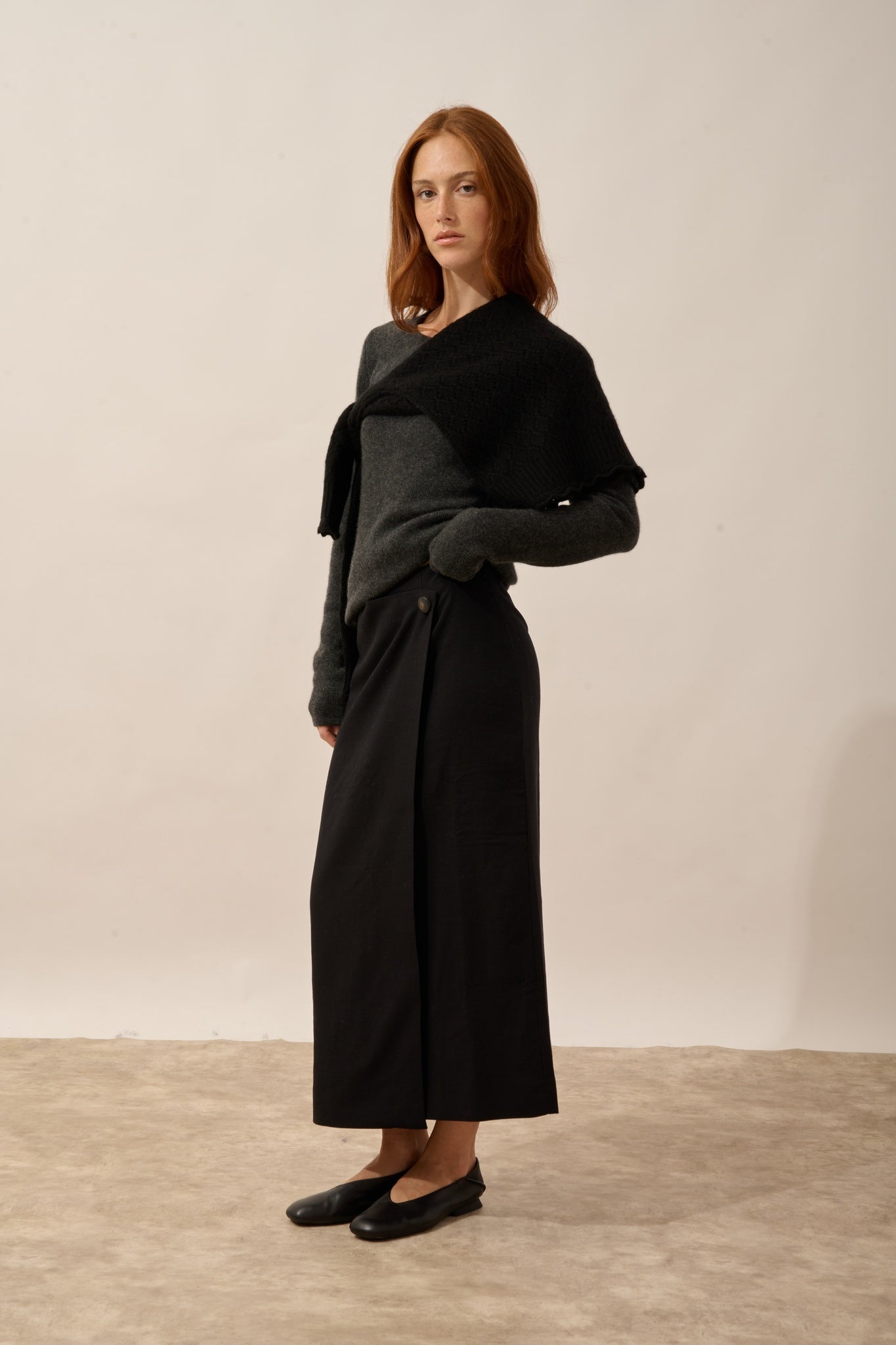 JOYCE round neck sweater, 4-ply carbon heather