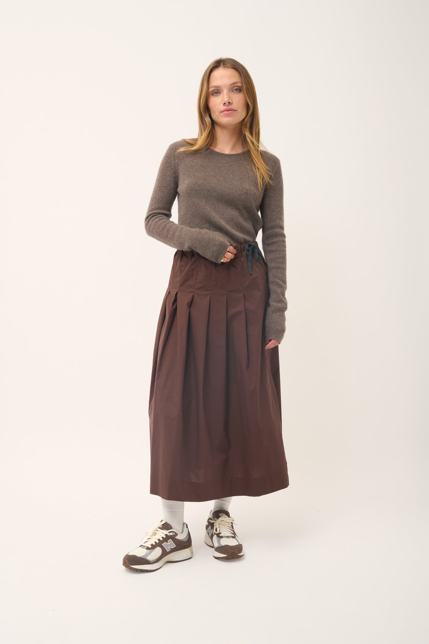 JOYCE round neck sweater in taupe heather