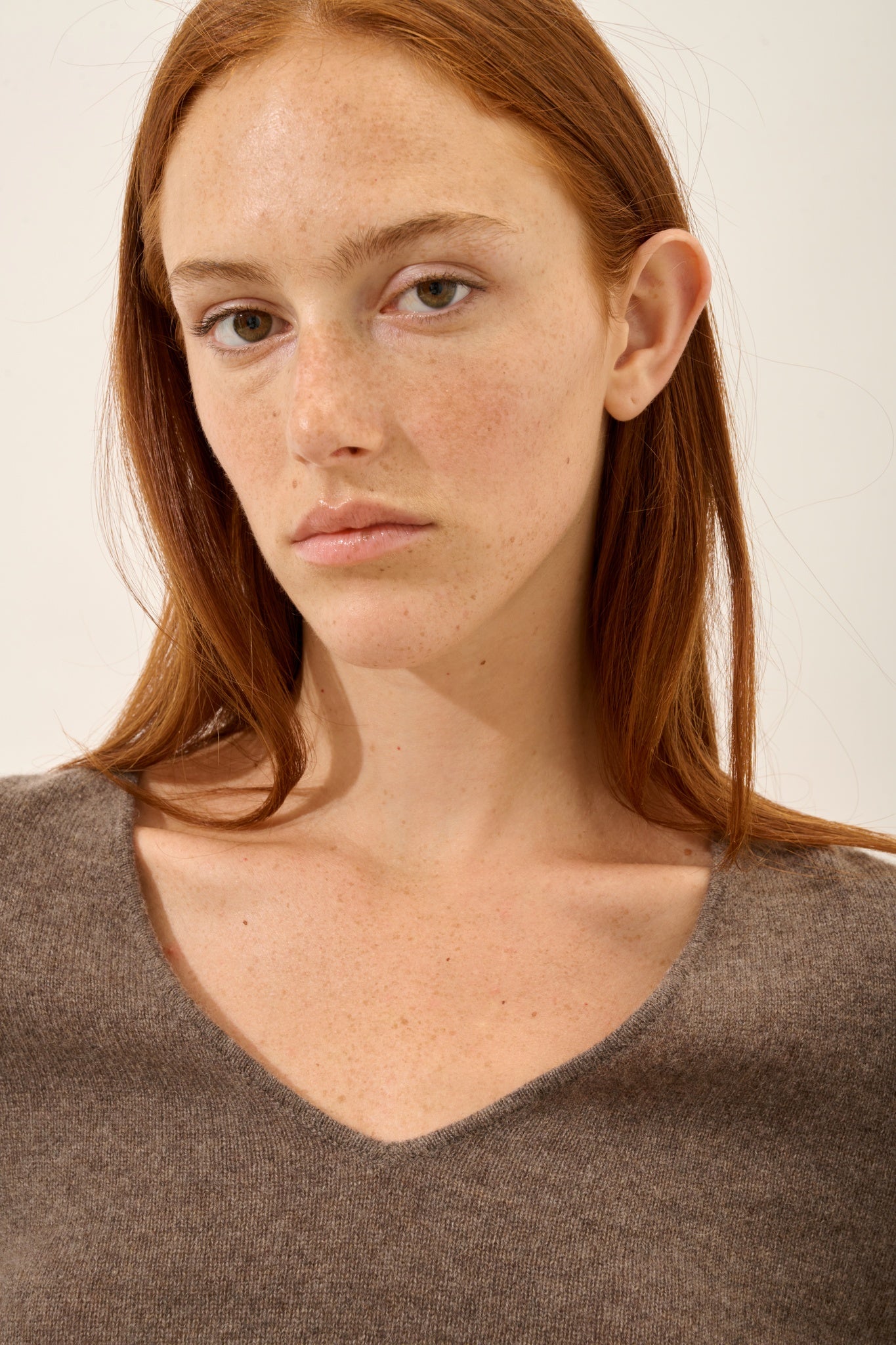 JOAN pull col v taupe chiné