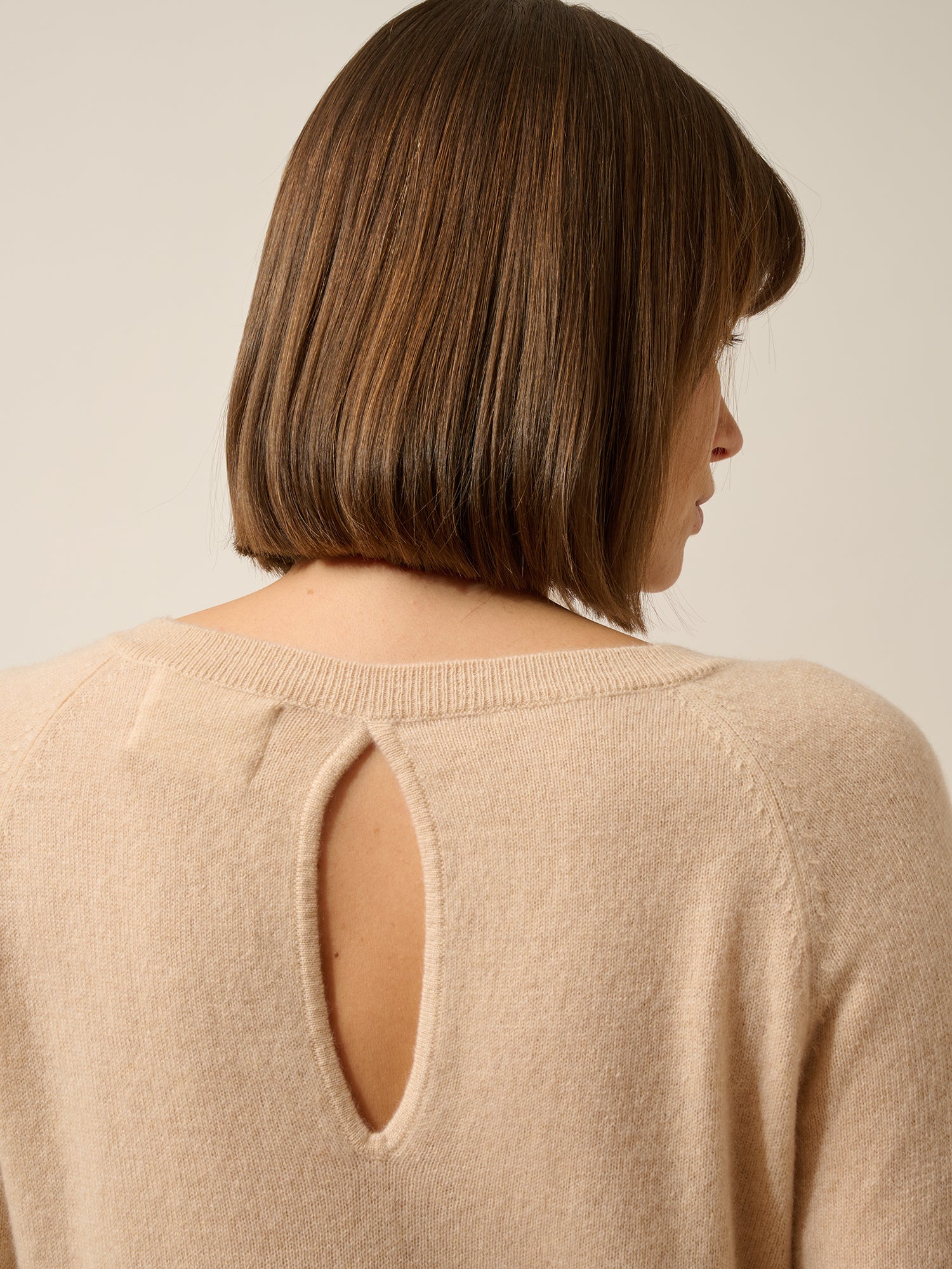 ABIGAIL pull col bateau goutte dos sable