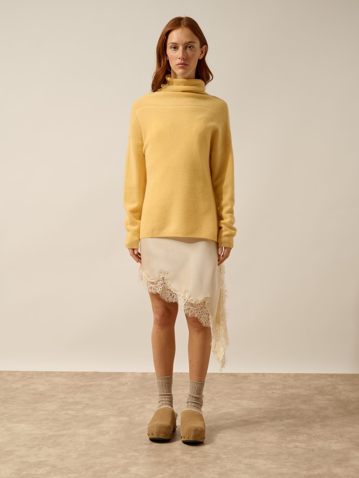 BLANTYRE pull col roulé vanille