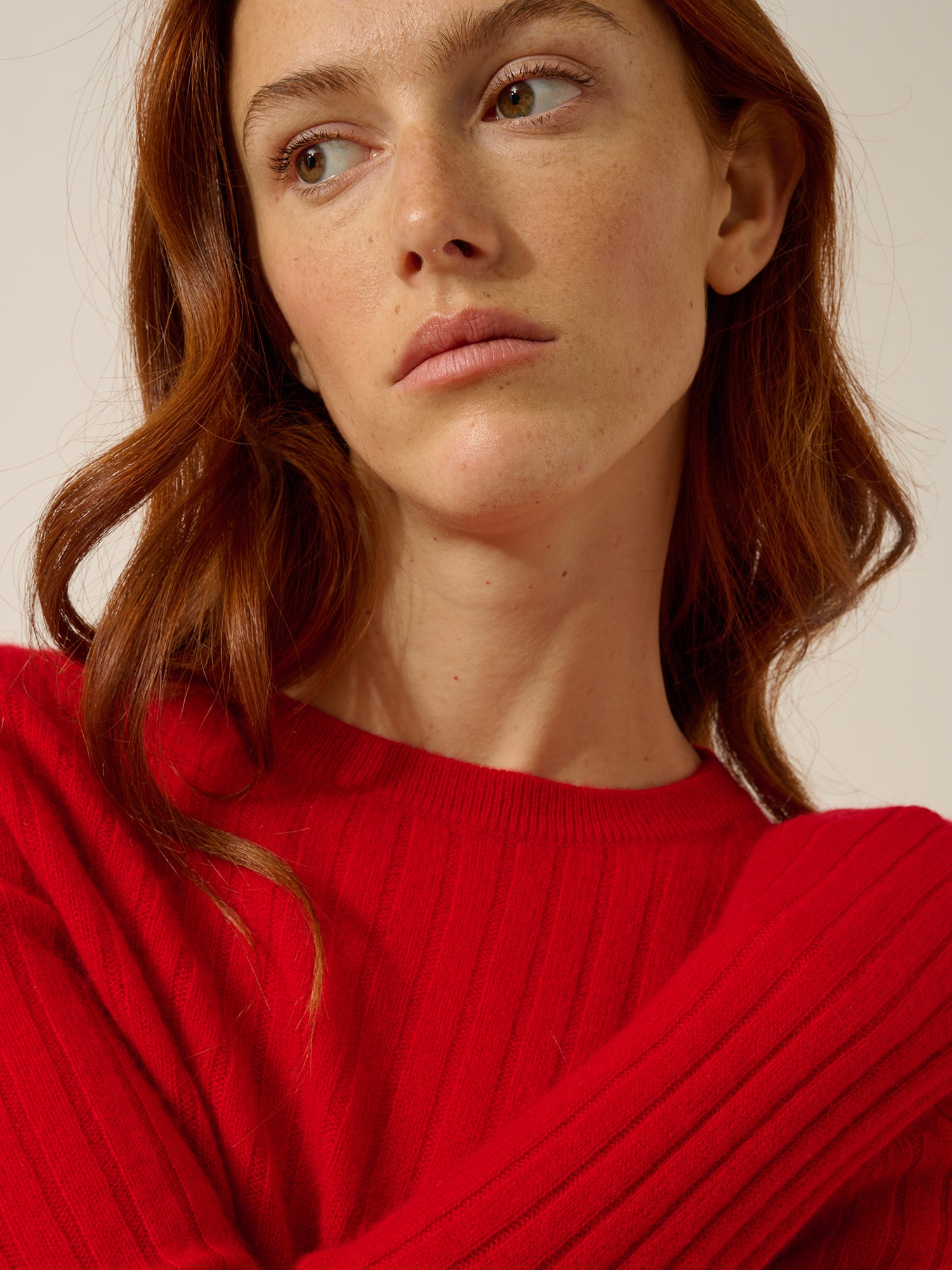 AVANA pull col rond rouge