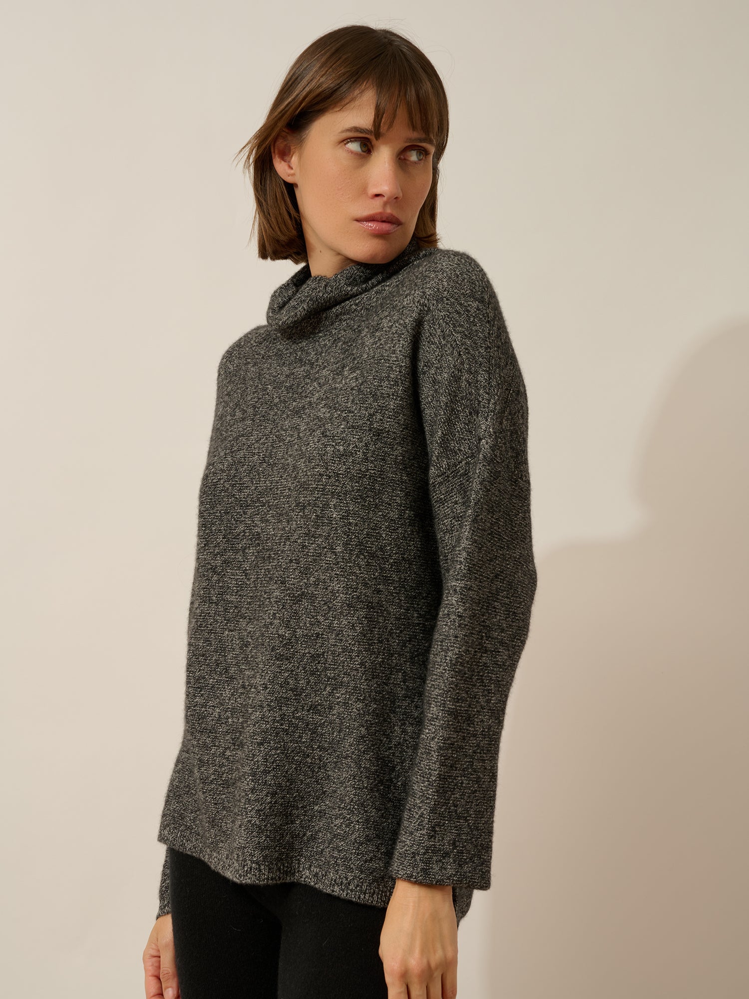 BLANTYRE pull col roulé noir/blanc