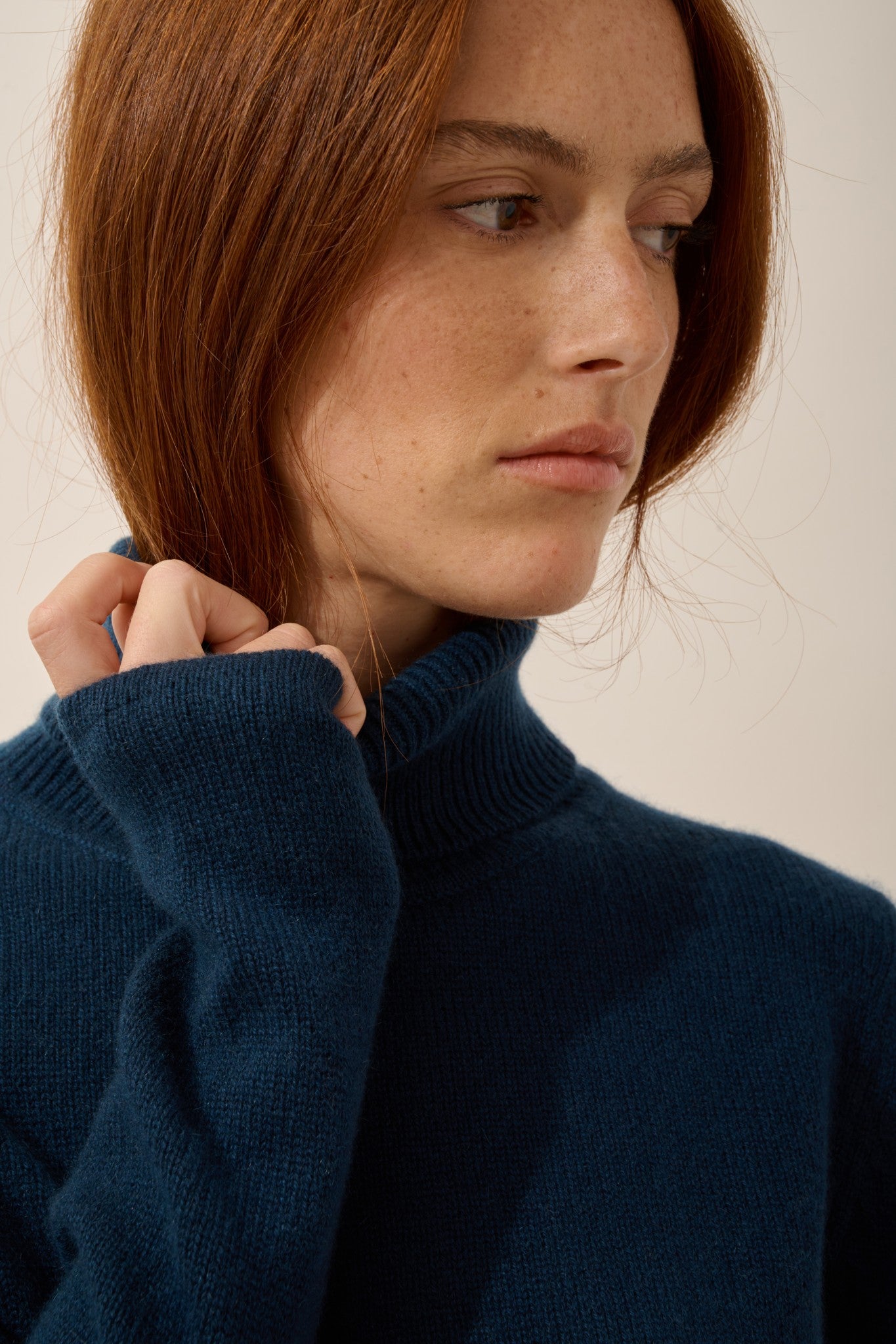 june pull col roulé 4 fils bleu pétrole