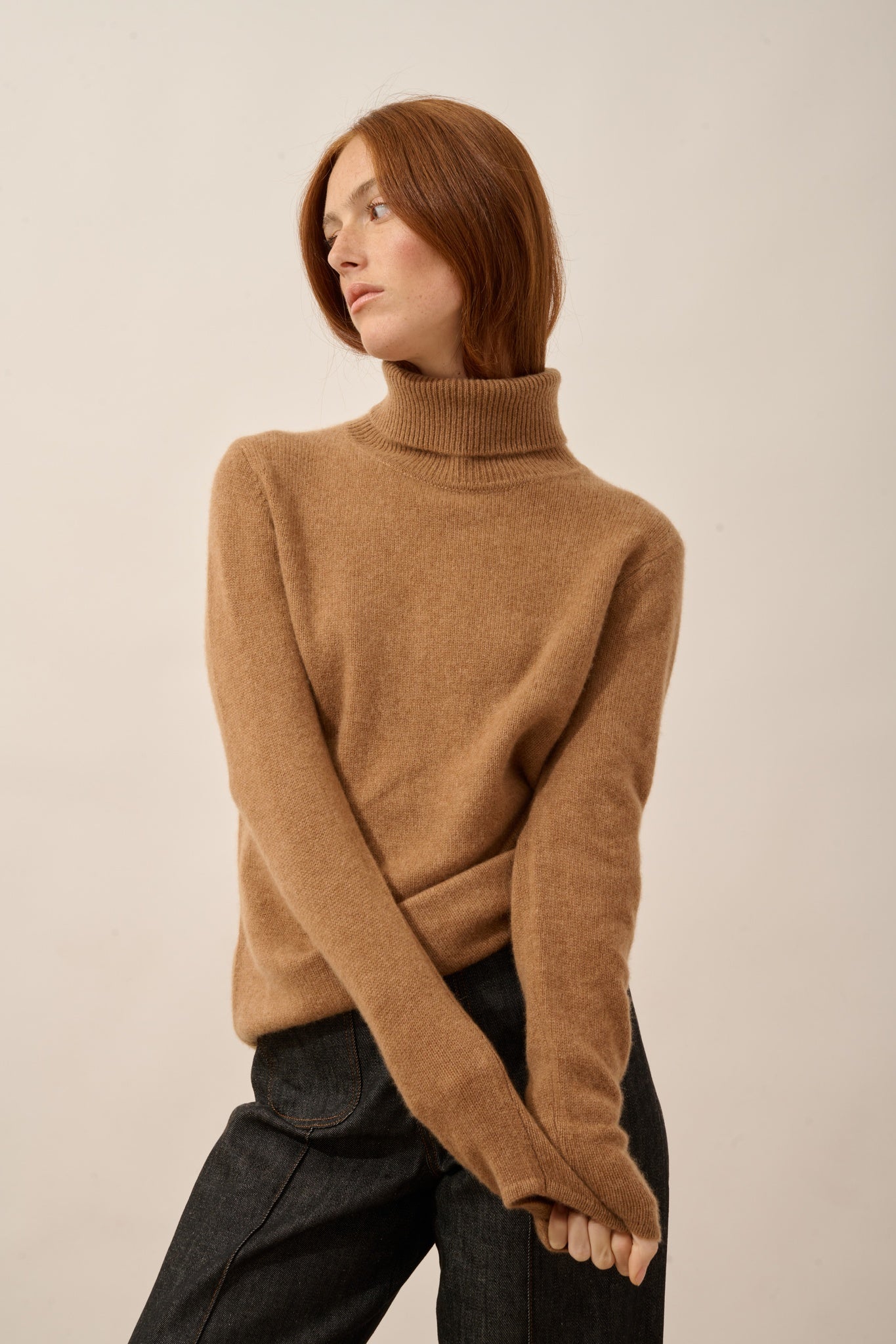 JUNE pull col roulé 4 fils noisette