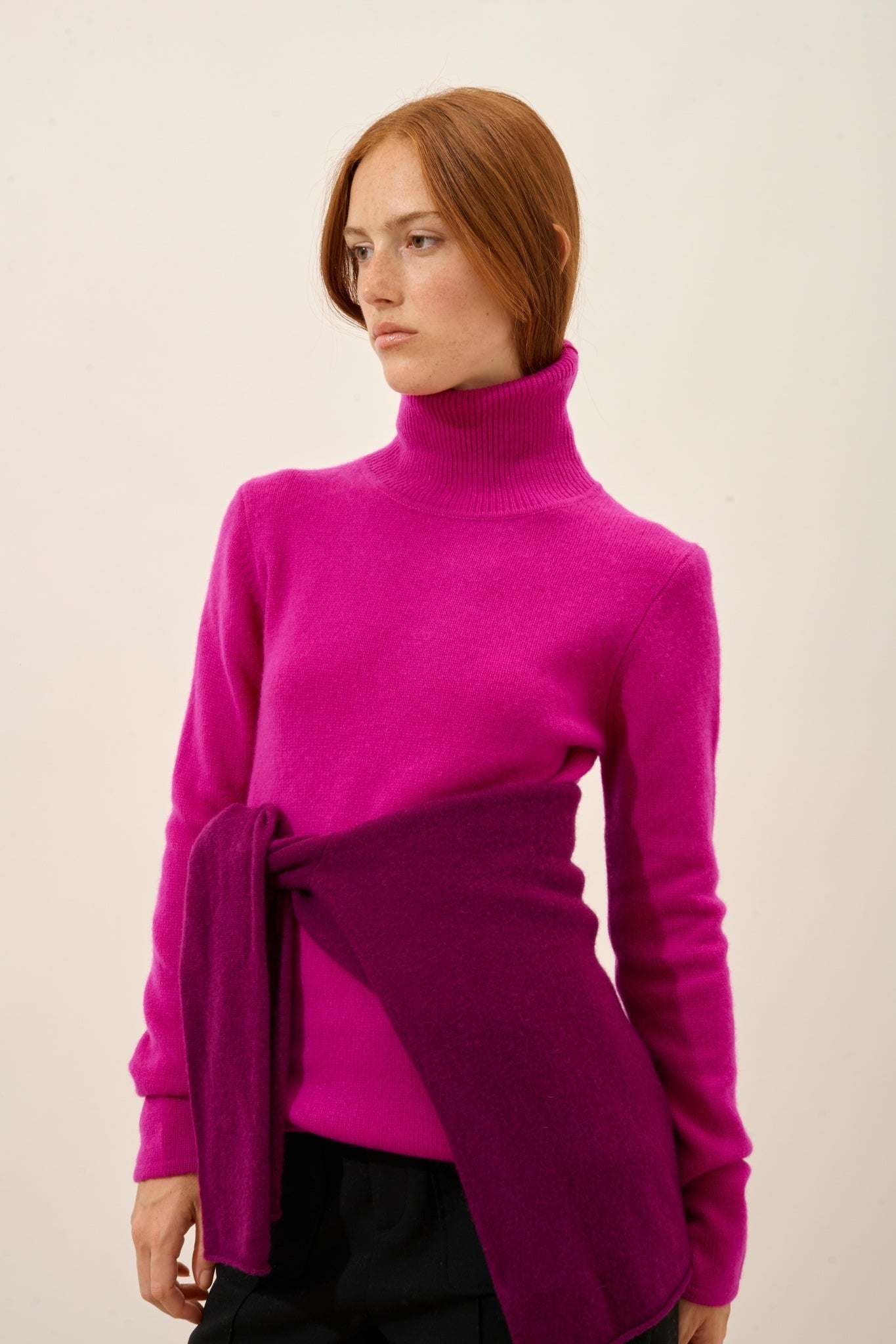 JUNE pull col roulé 4 fils violine