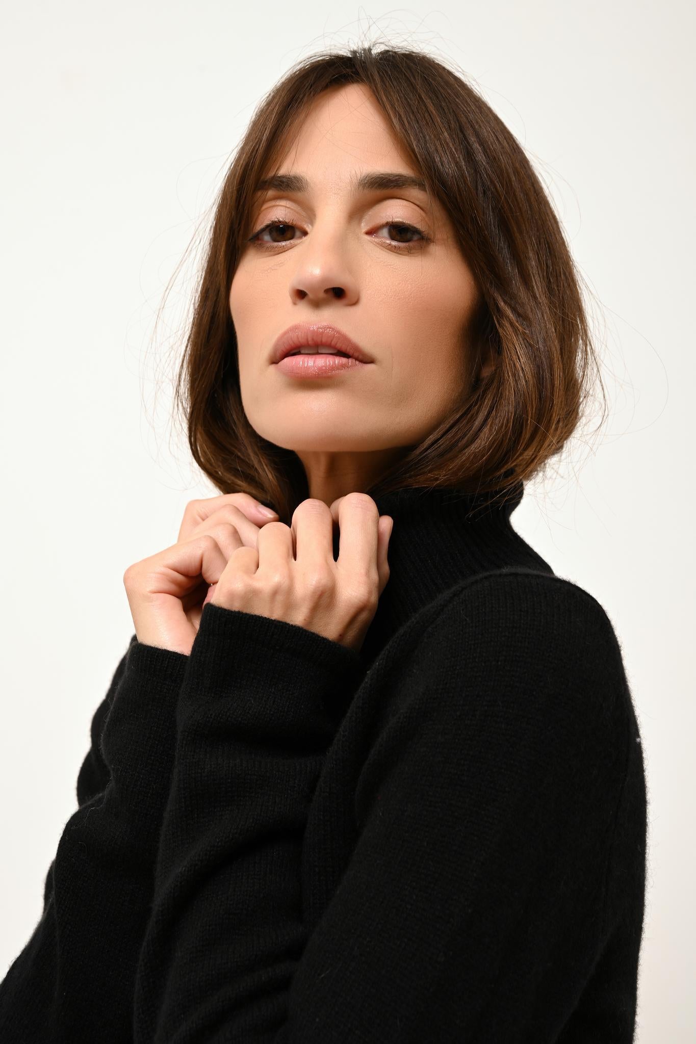 JUNE pull col roulé noir
