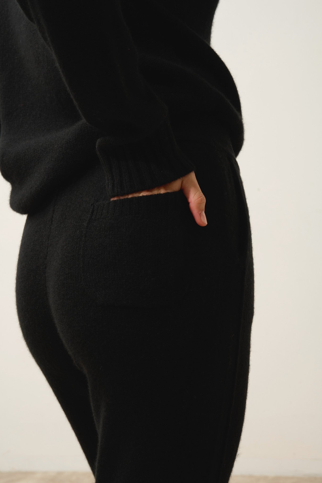 kirauna jogging 4 fils noir 100% cachemire