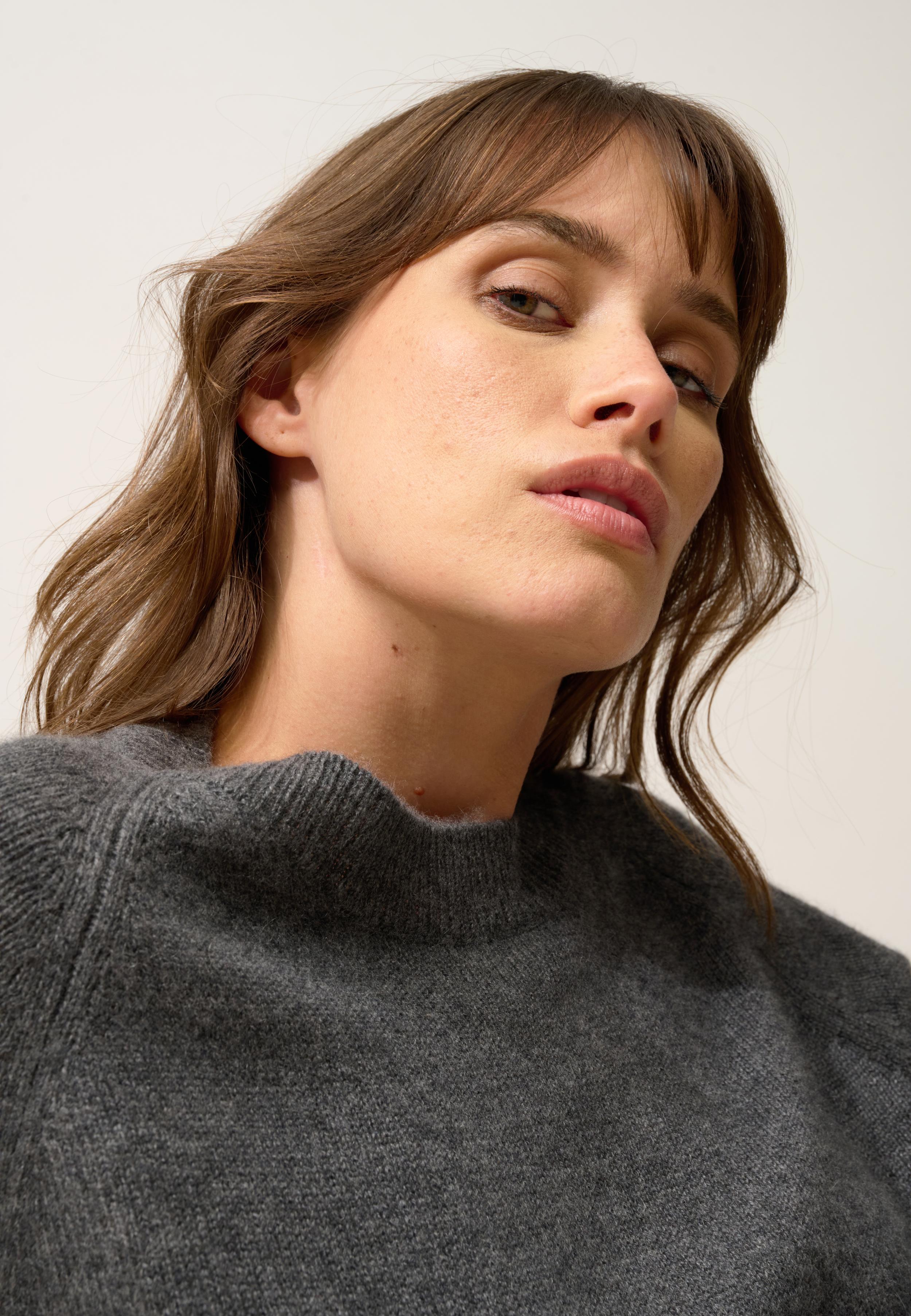 KONA round-neck sweater anthracite mottled