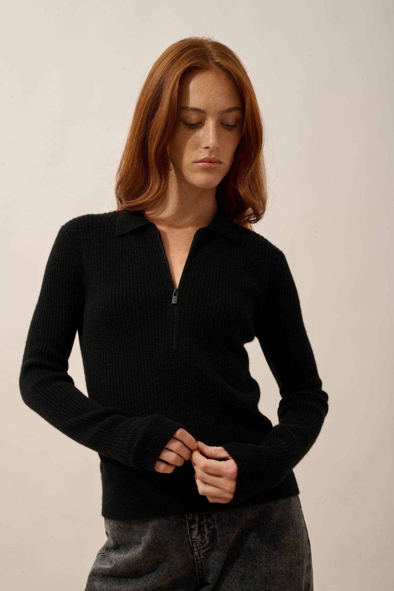 KRISTJAN long-sleeved zip-neck polo shirt in black