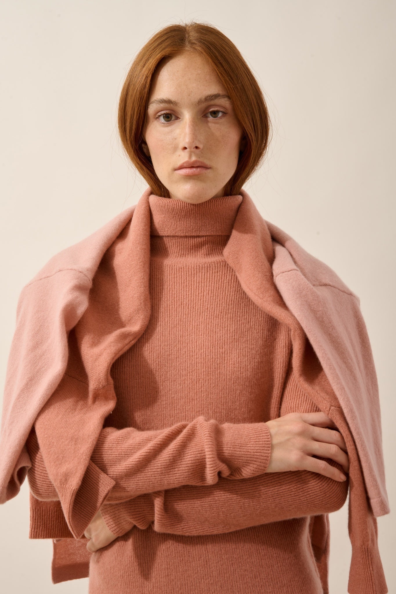 LANAIS pull col roulé dahlia