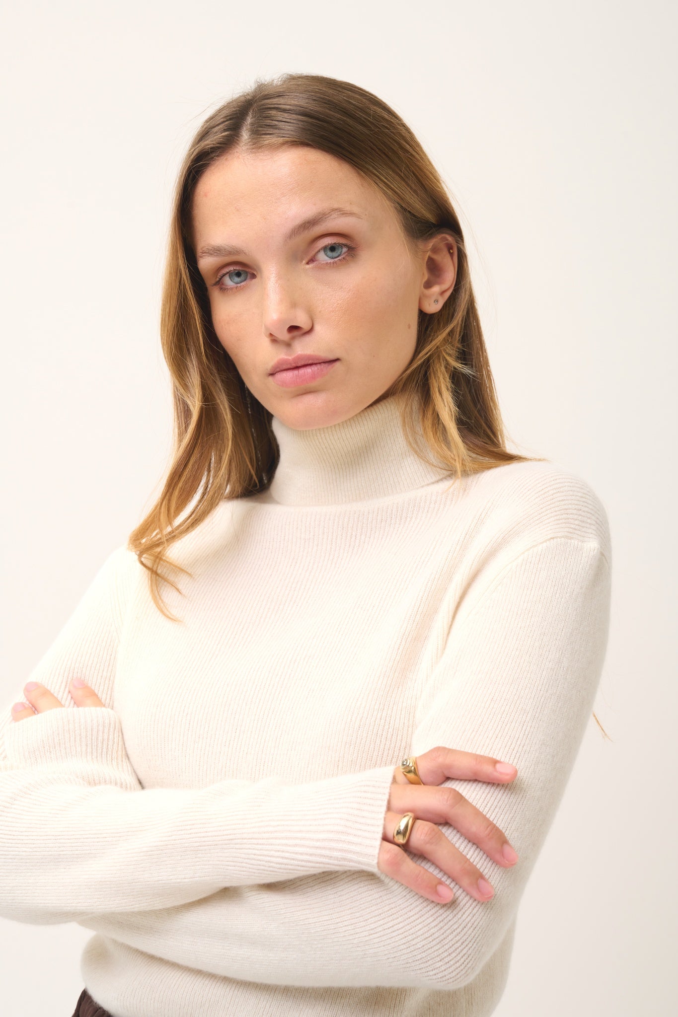 LANAIS snow turtleneck sweater