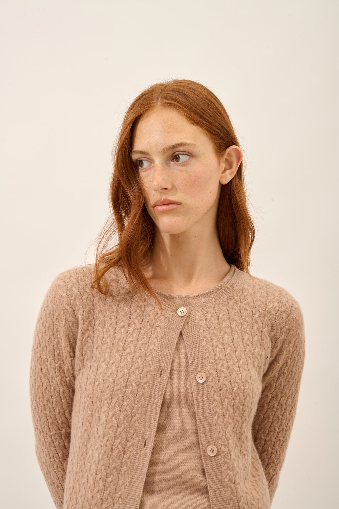 LAURA cardigan with round neck in heathered camel