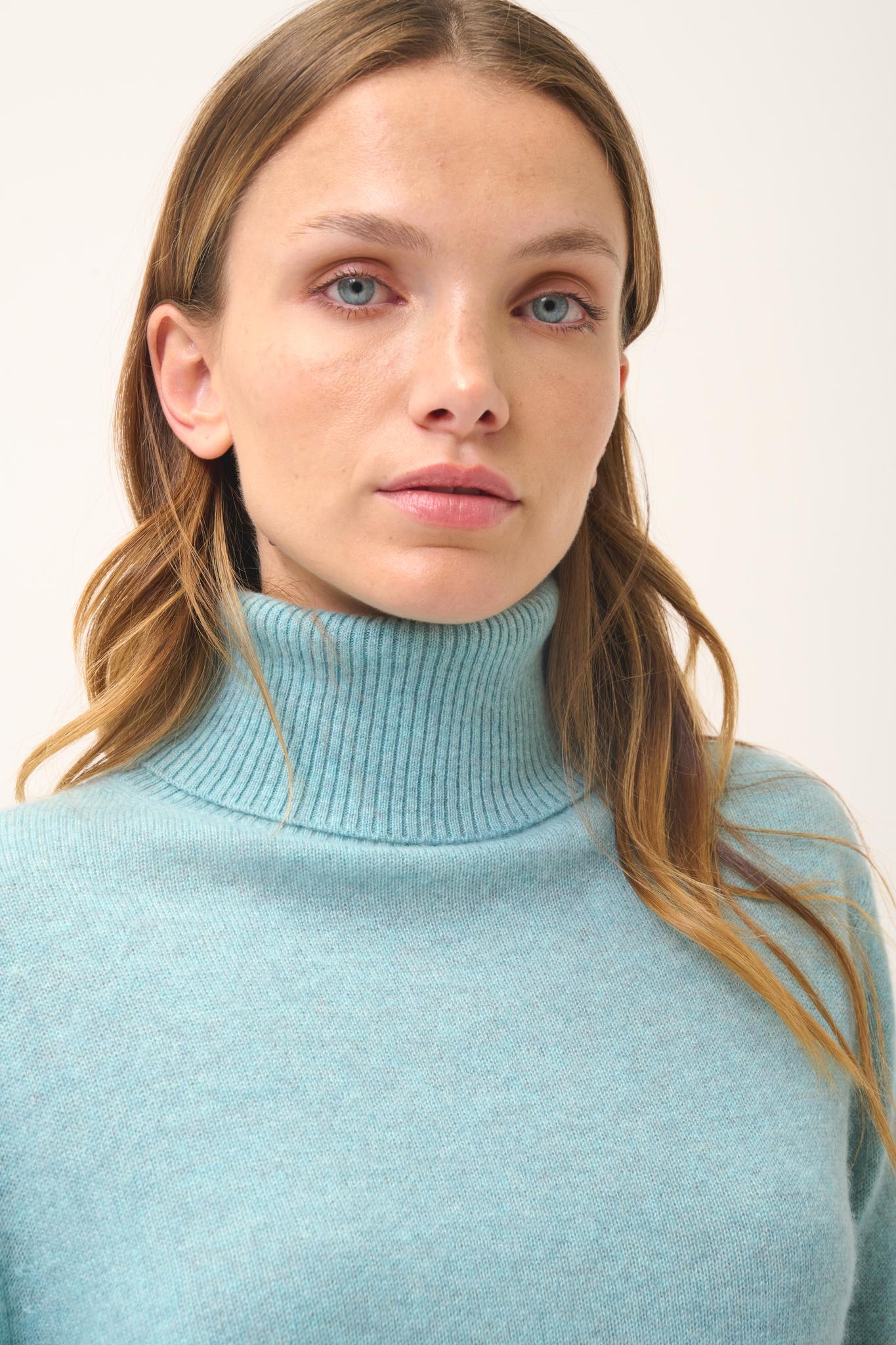 LEXIE pull col roulé aqua chiné