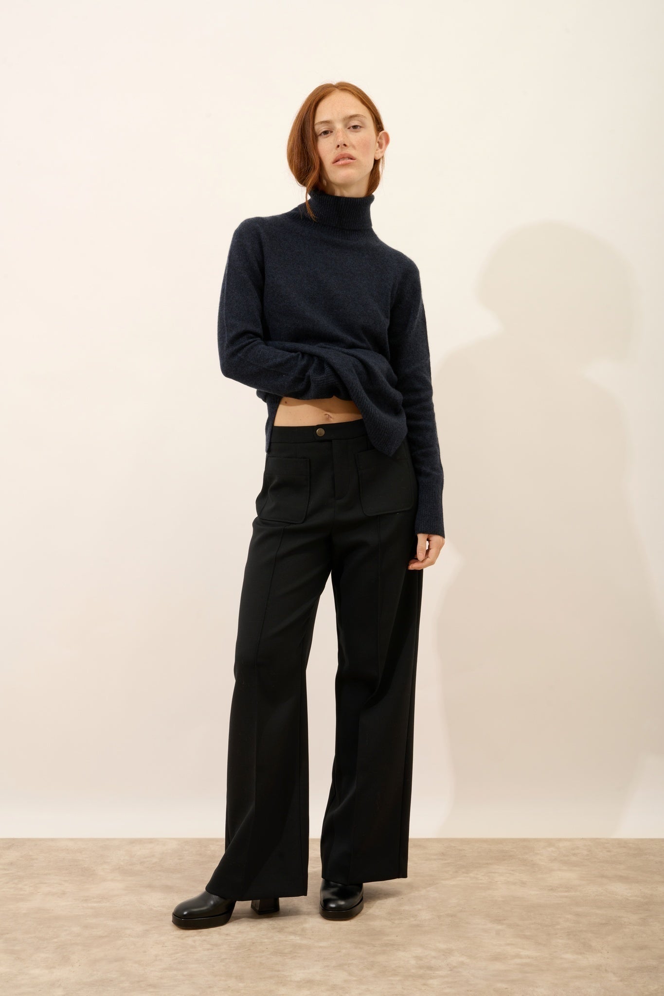 LEXIE pull col roulé caviar