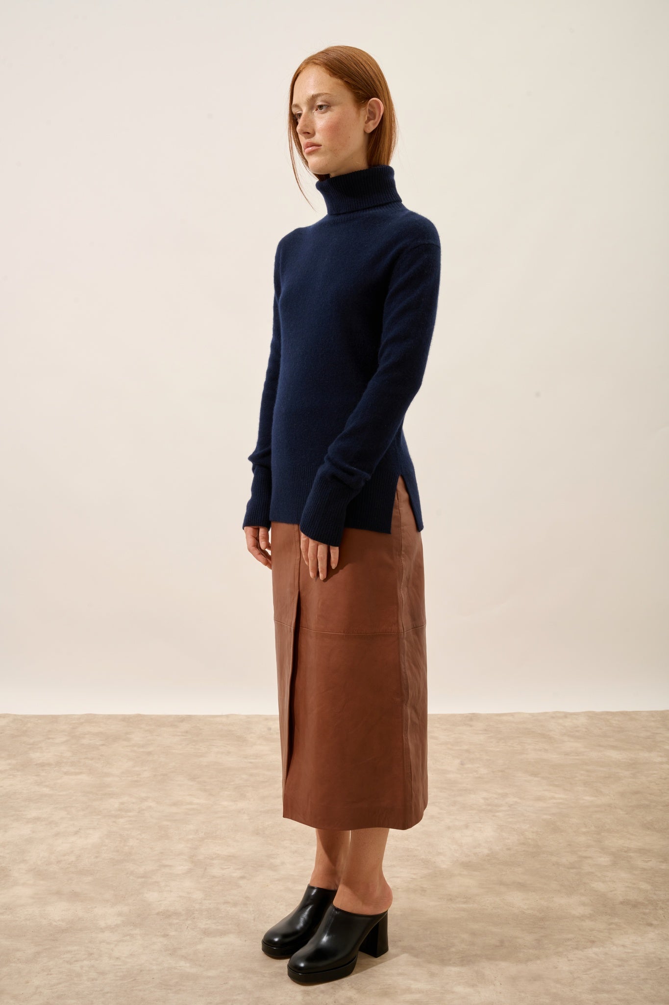 LEXIE pull col roulé navy