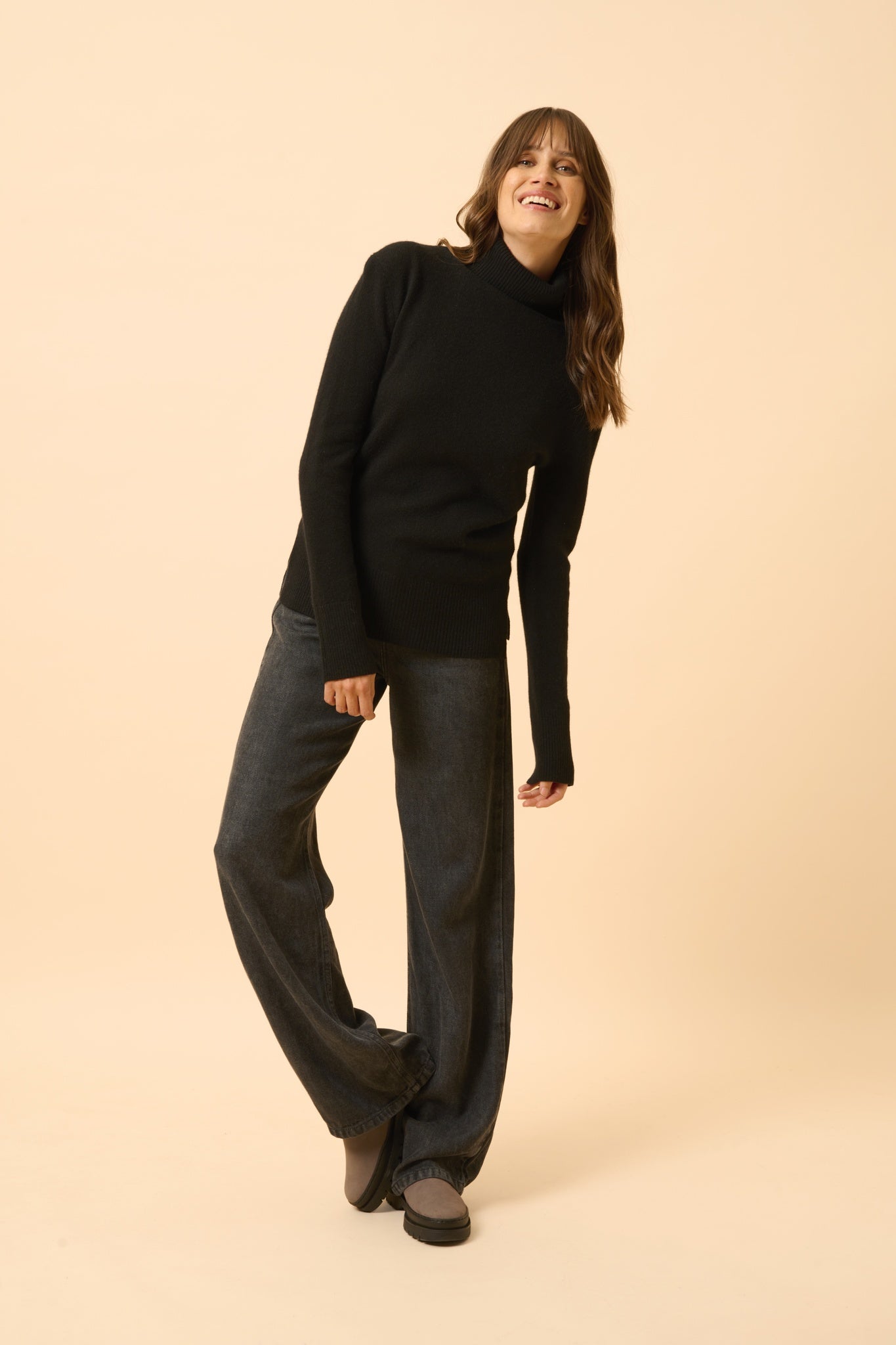 LEXIE pull col roulé noir