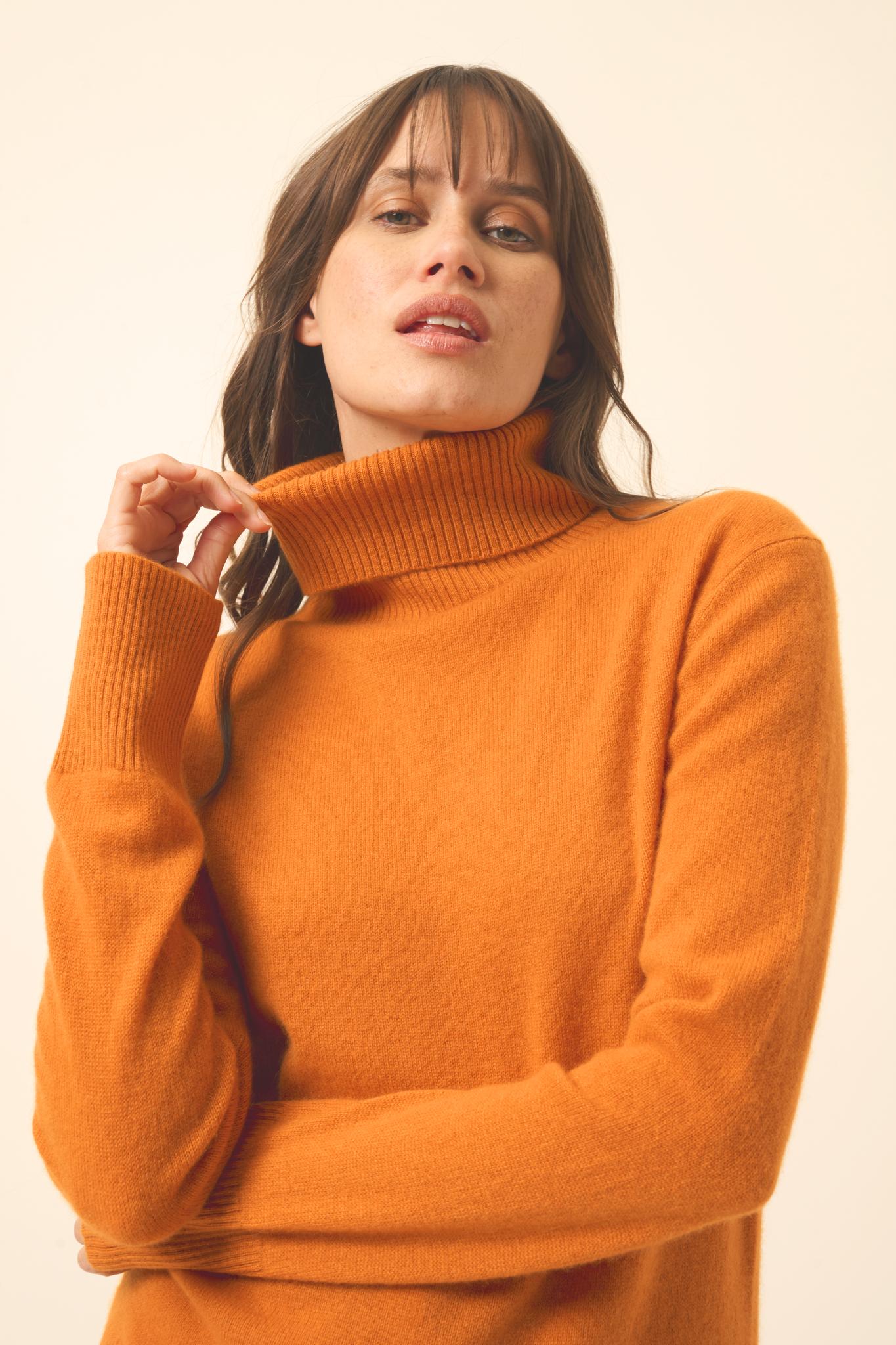 LEXIE pull col roulé ocre