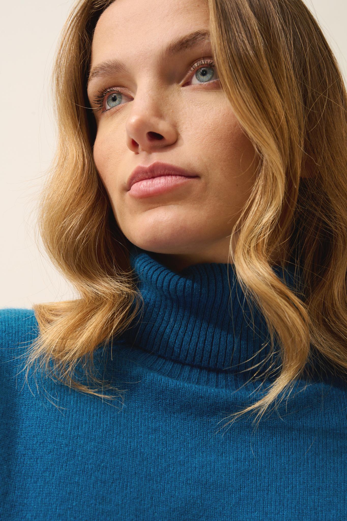 LEXIE peacock turtleneck sweater