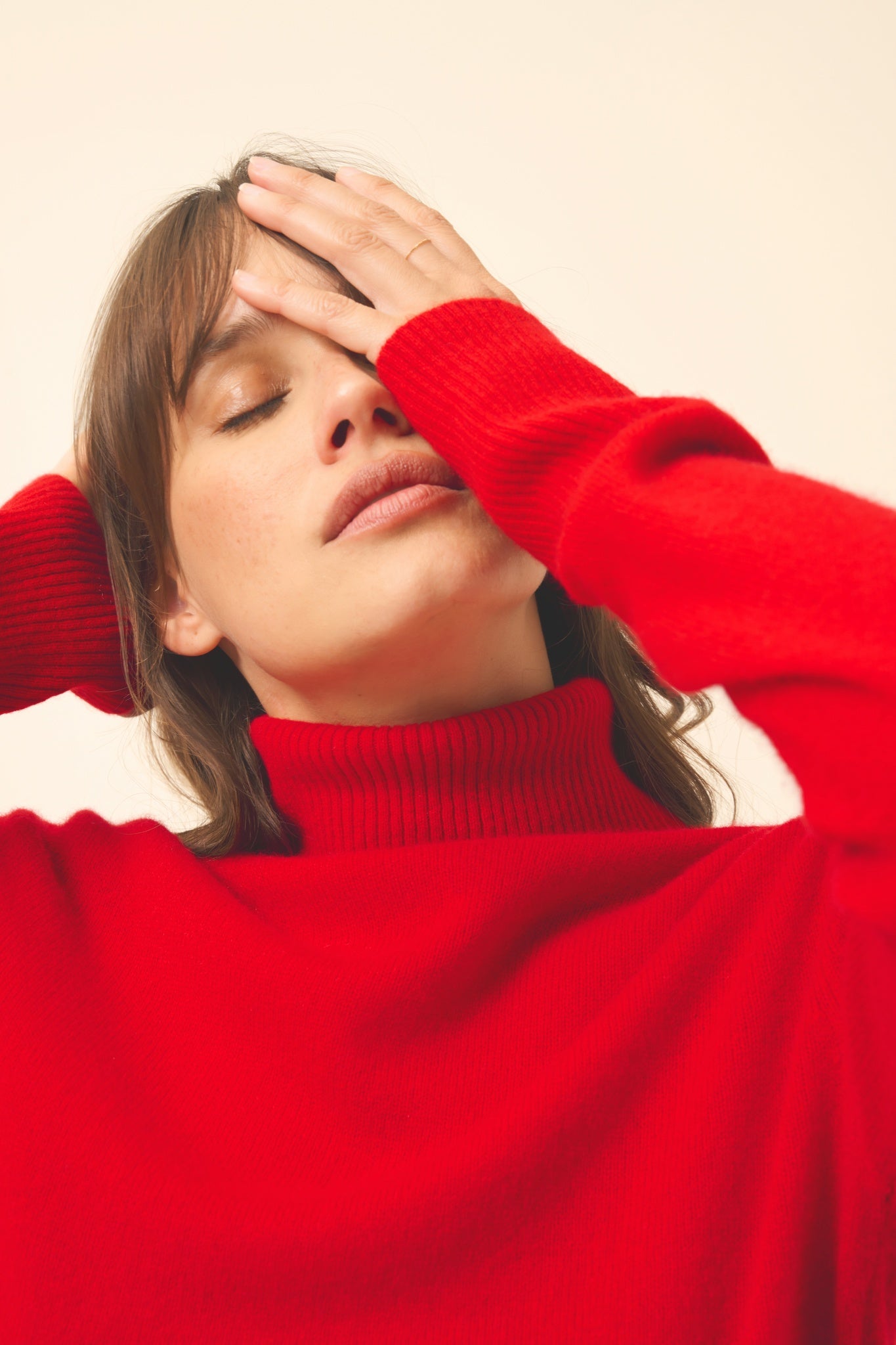 LEXIE pull col roulé rouge