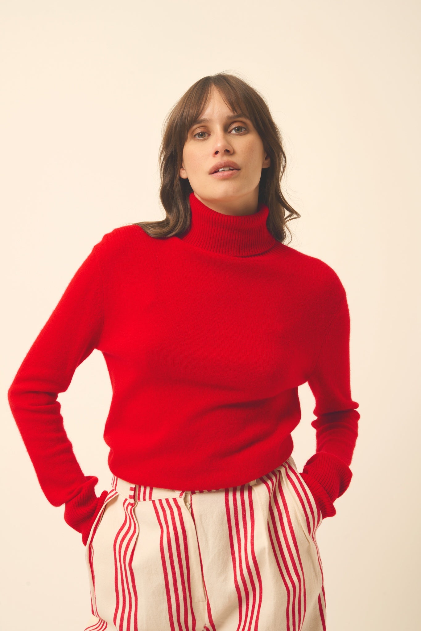 LEXIE pull col roulé rouge