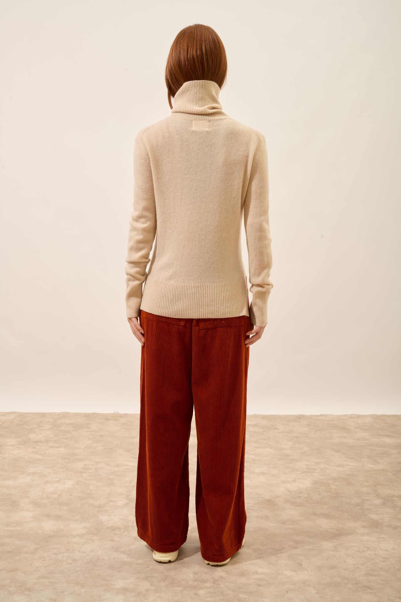 LEXIE pull col roulé sable