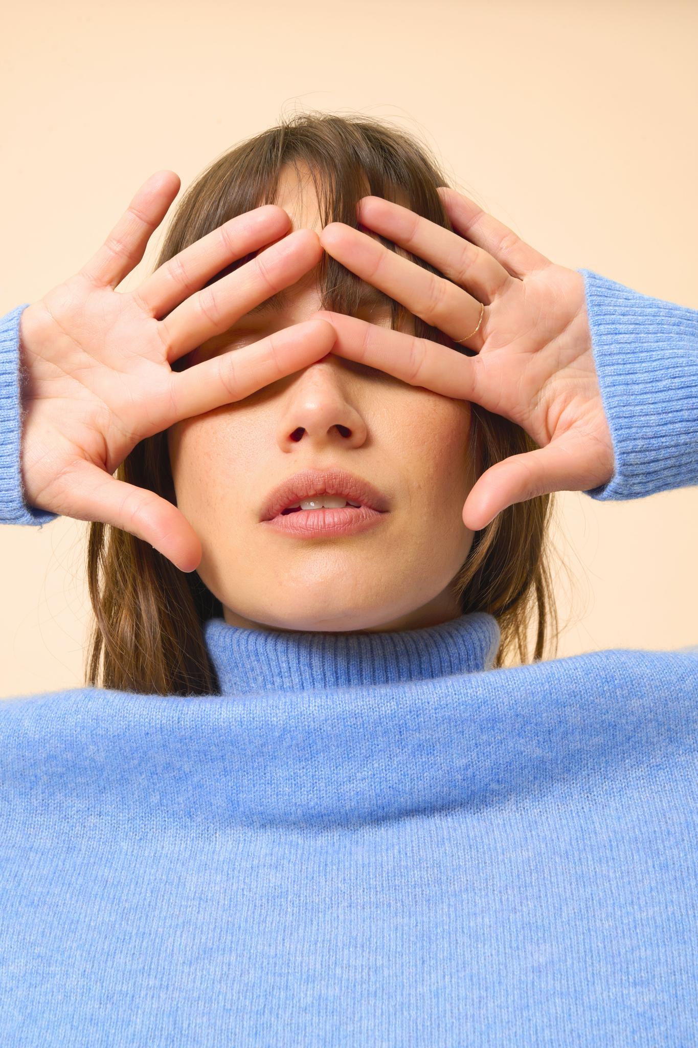 LEXIE turtleneck sweater sky