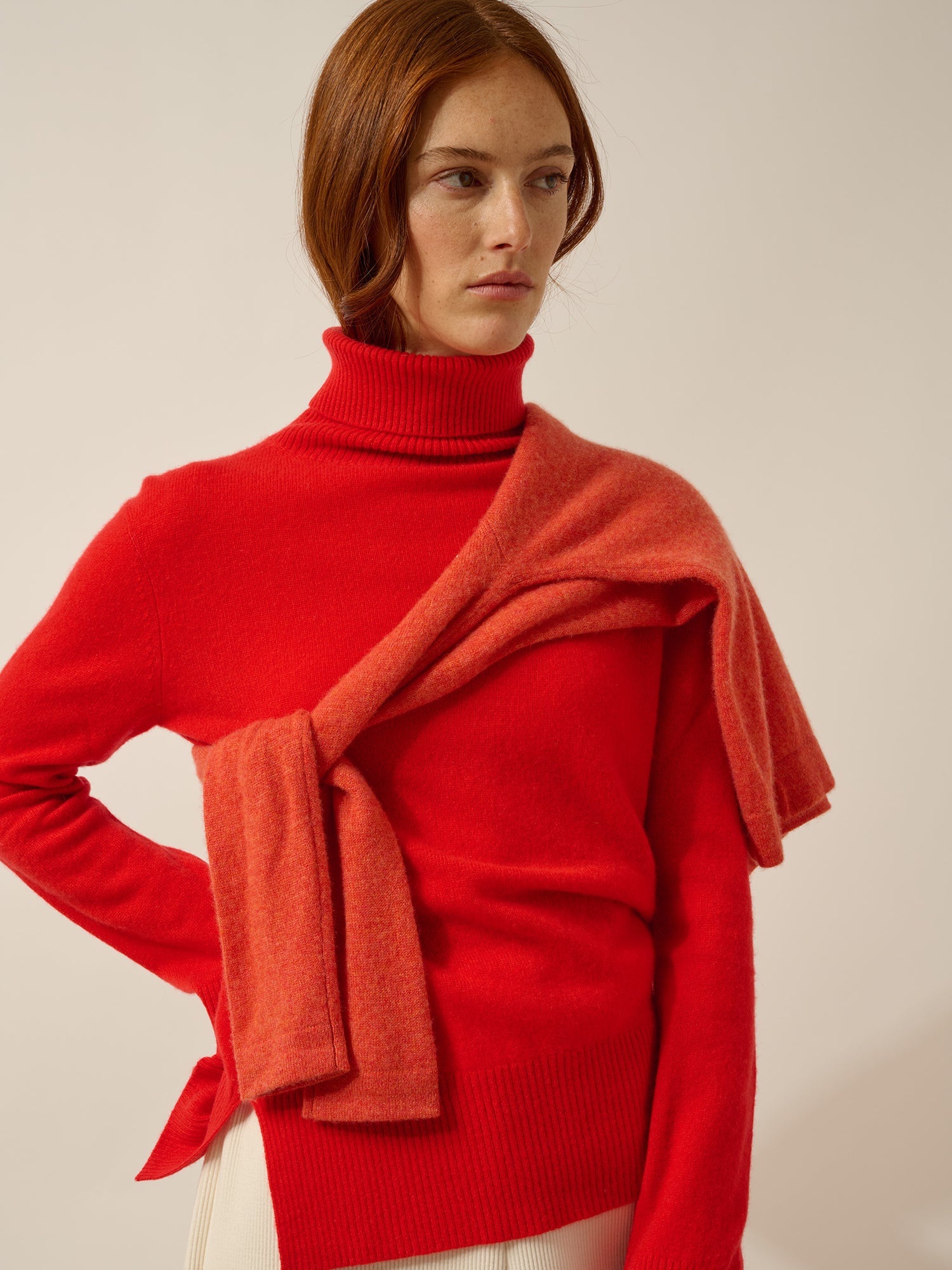 LEXIE pull col roulé tomate