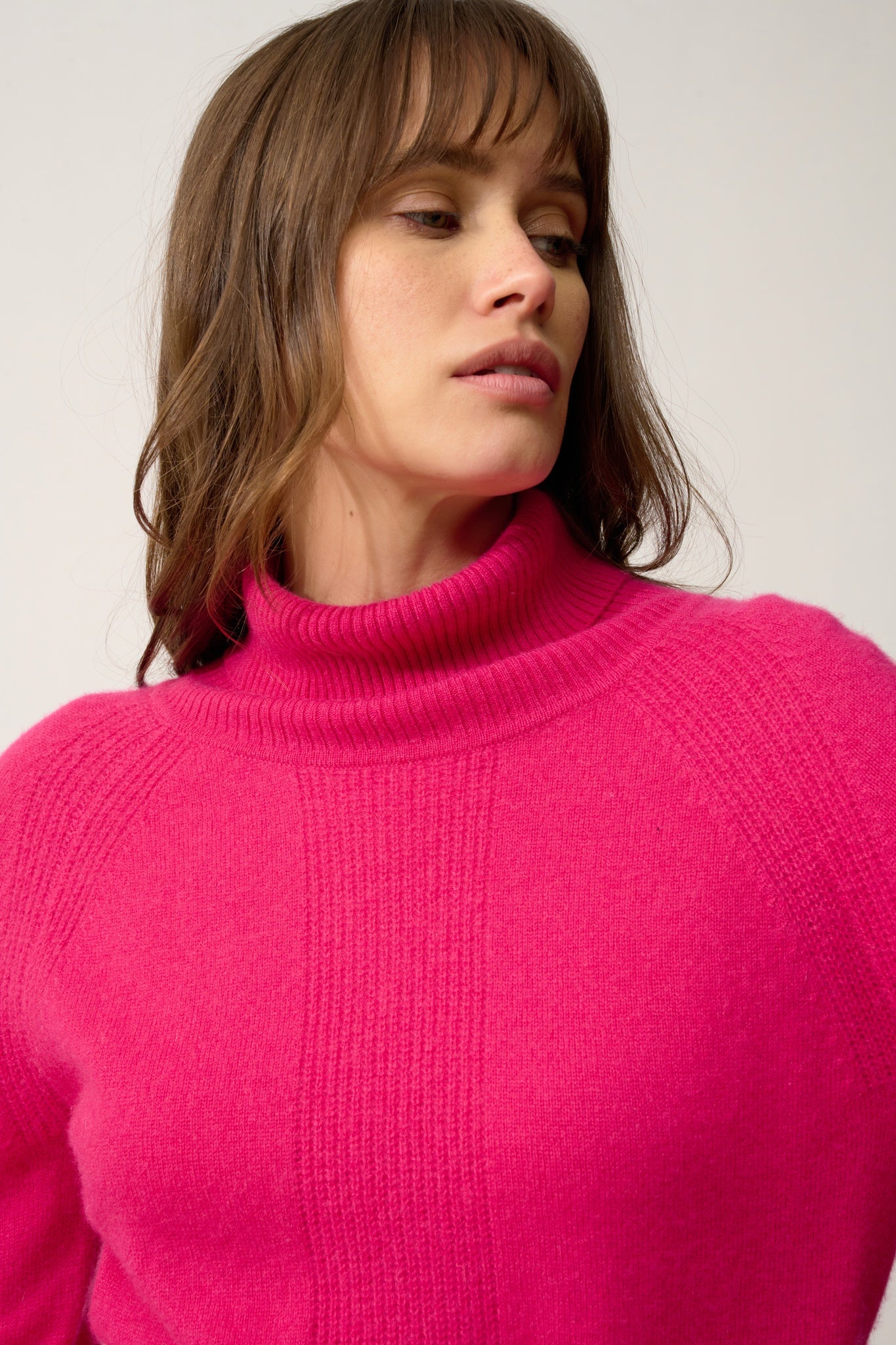 LILLY pull col roulé fuchsia