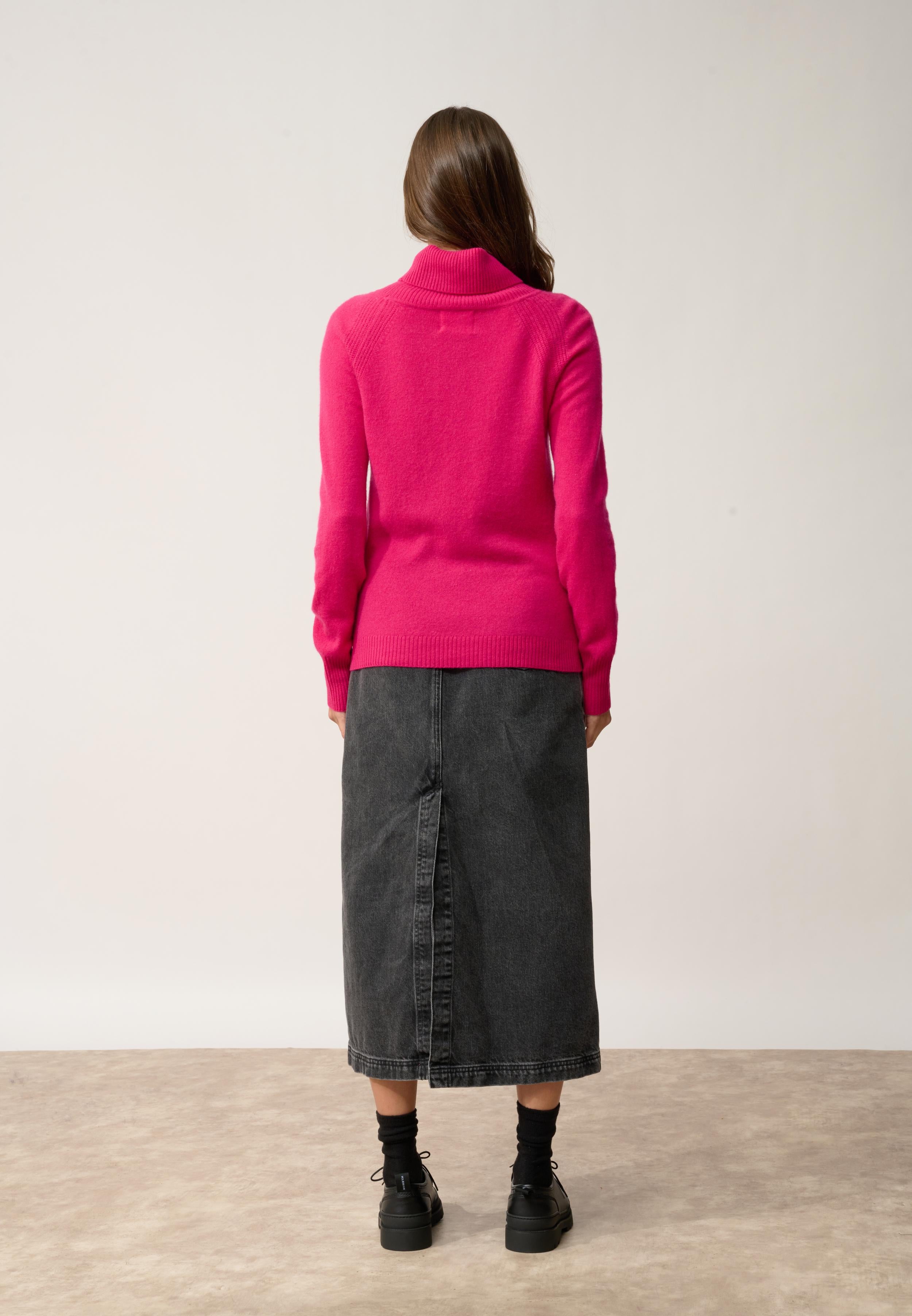 LILLY pull col roulé fuchsia