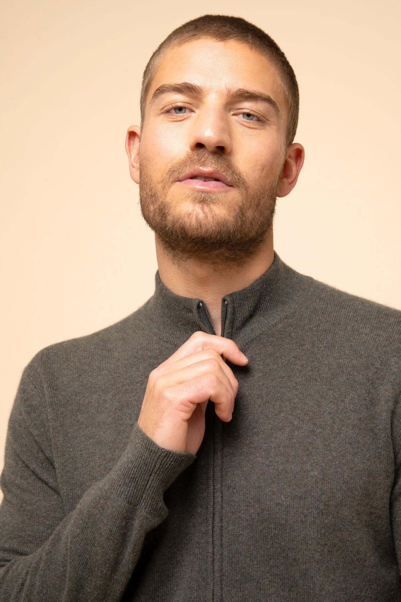 LILOU gilet col montant kaki chiné