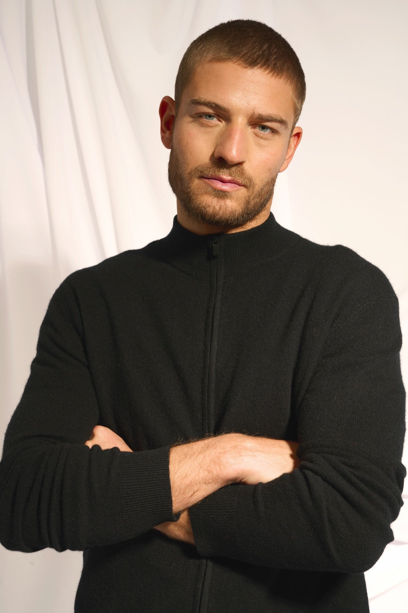 LILOU black stand-up collar cardigan