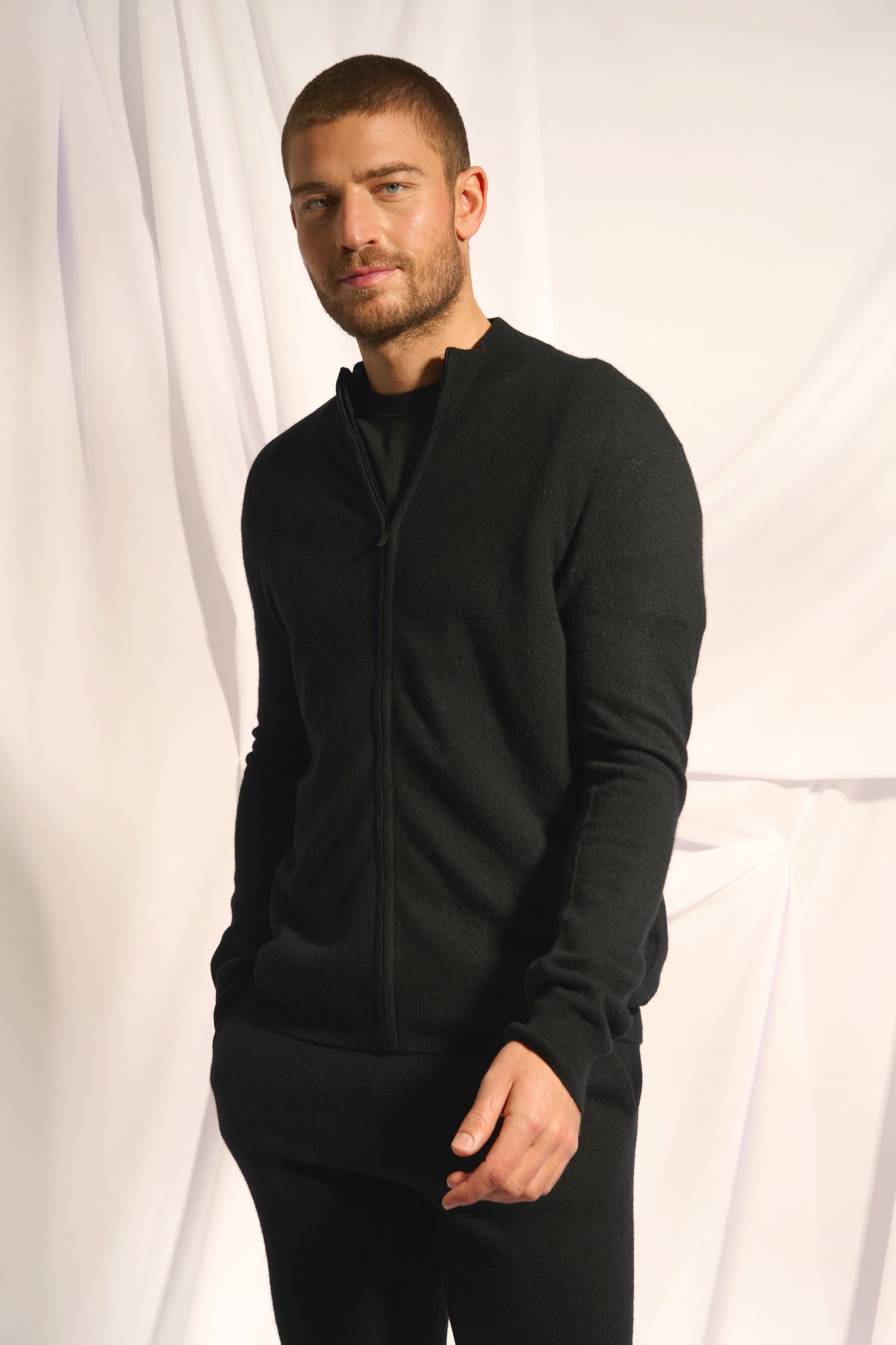 LILOU black stand-up collar cardigan