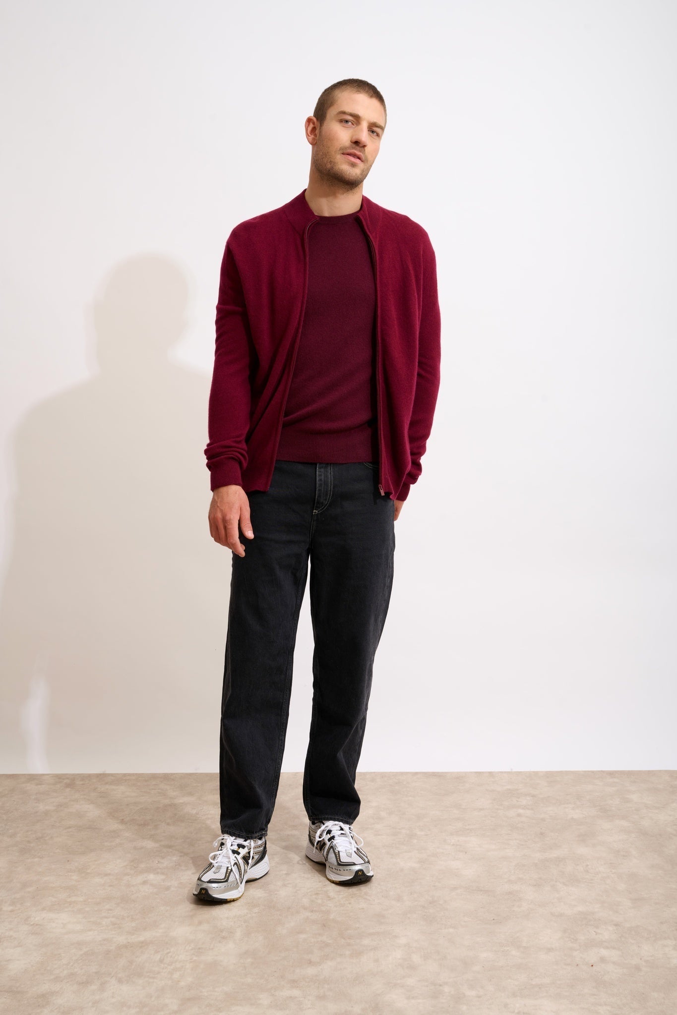 LILOU burgundy zip-up cardigan with stand-up collar